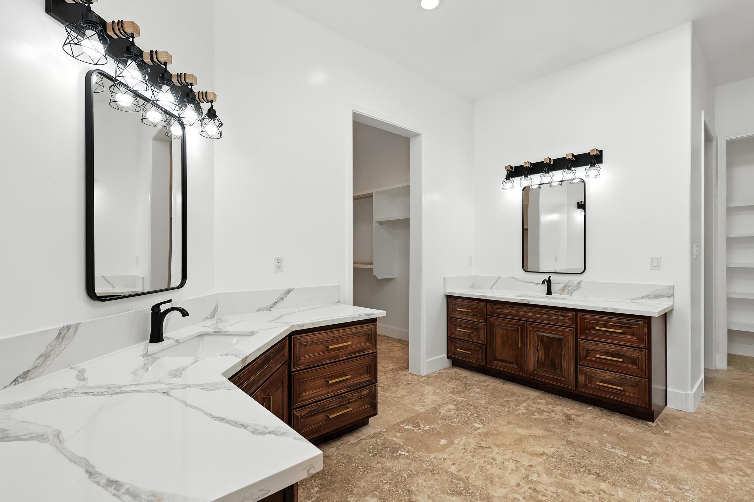 2012 Contreras Road NE