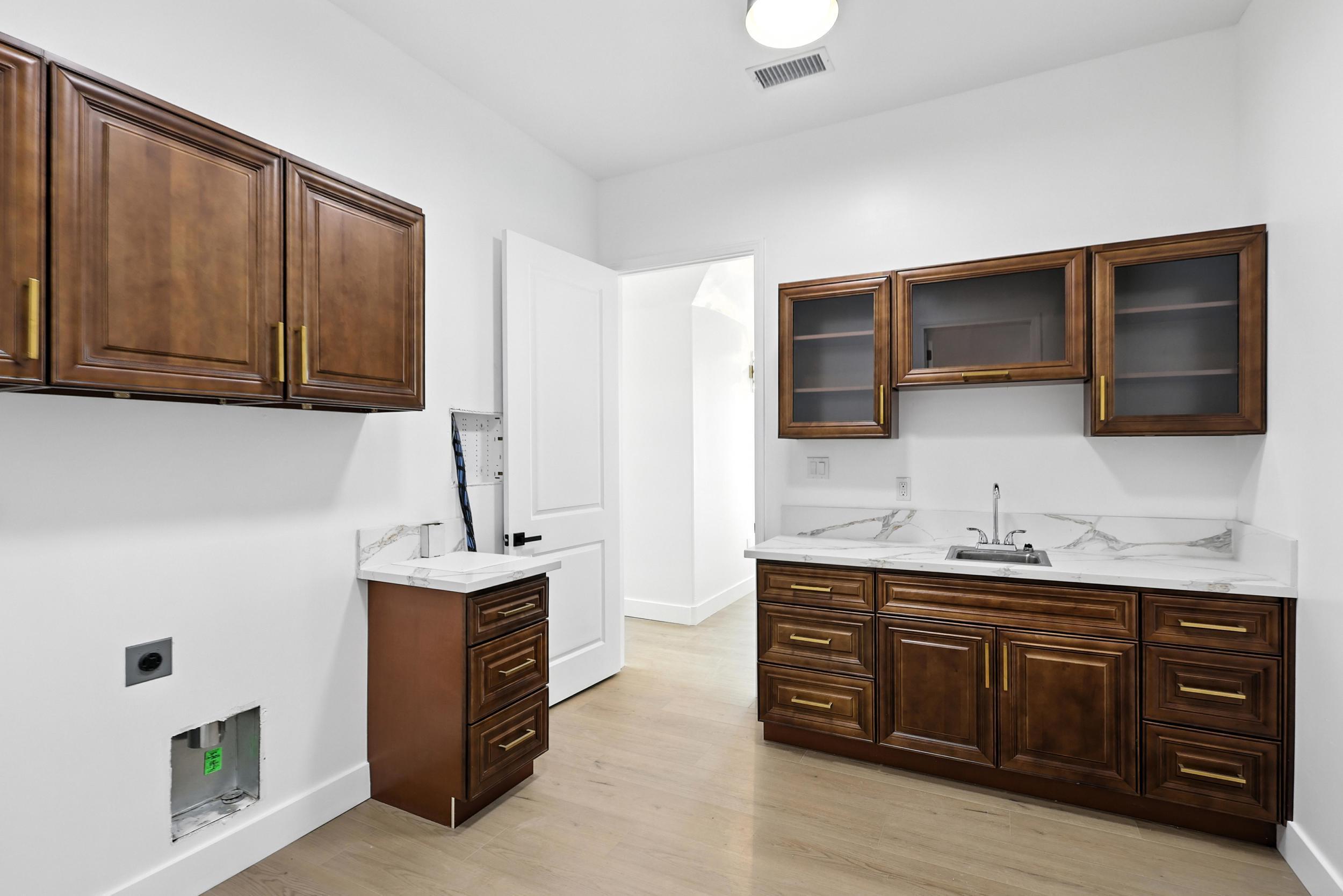 2012 Contreras Road NE