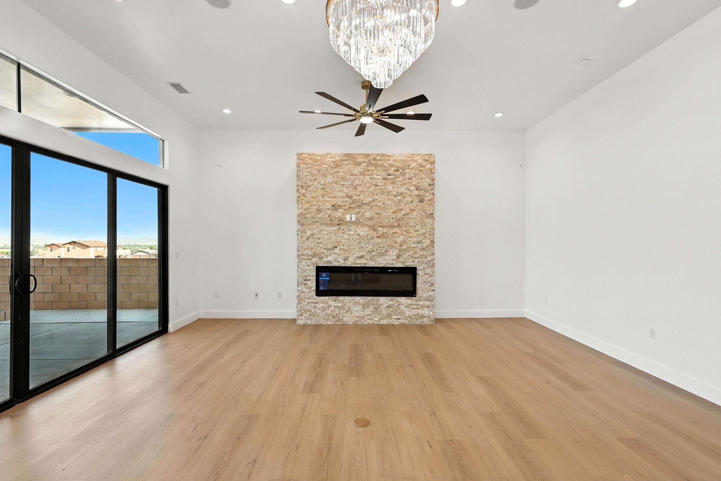 2012 Contreras Road NE