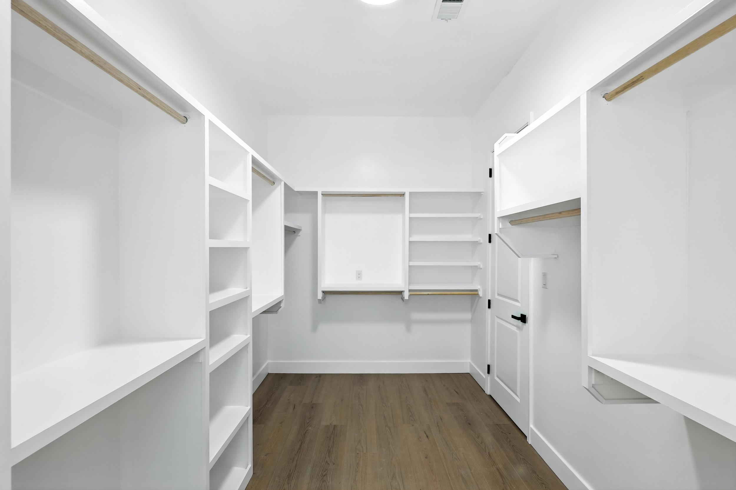 2012 Contreras Road NE