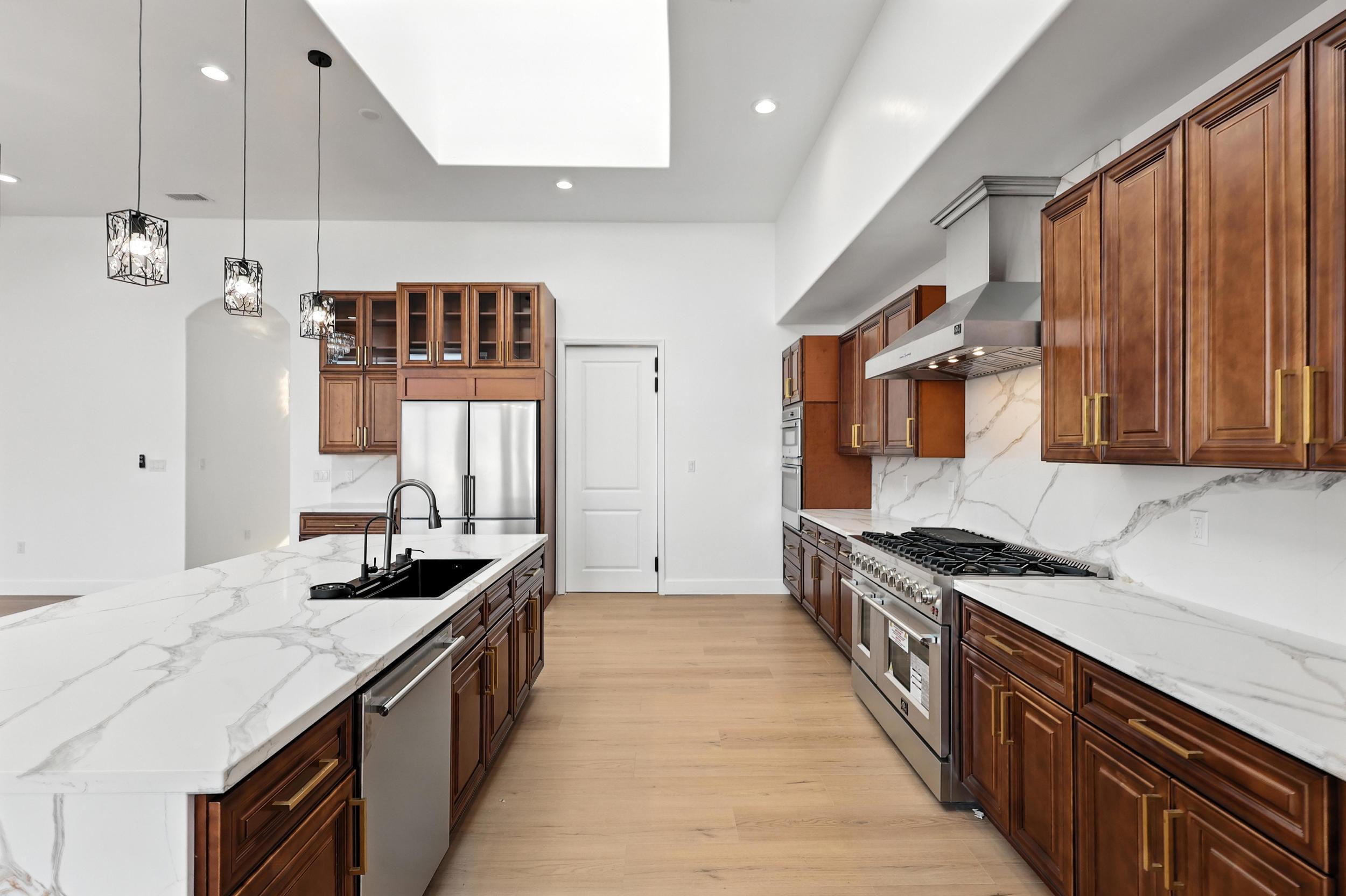 2012 Contreras Road NE