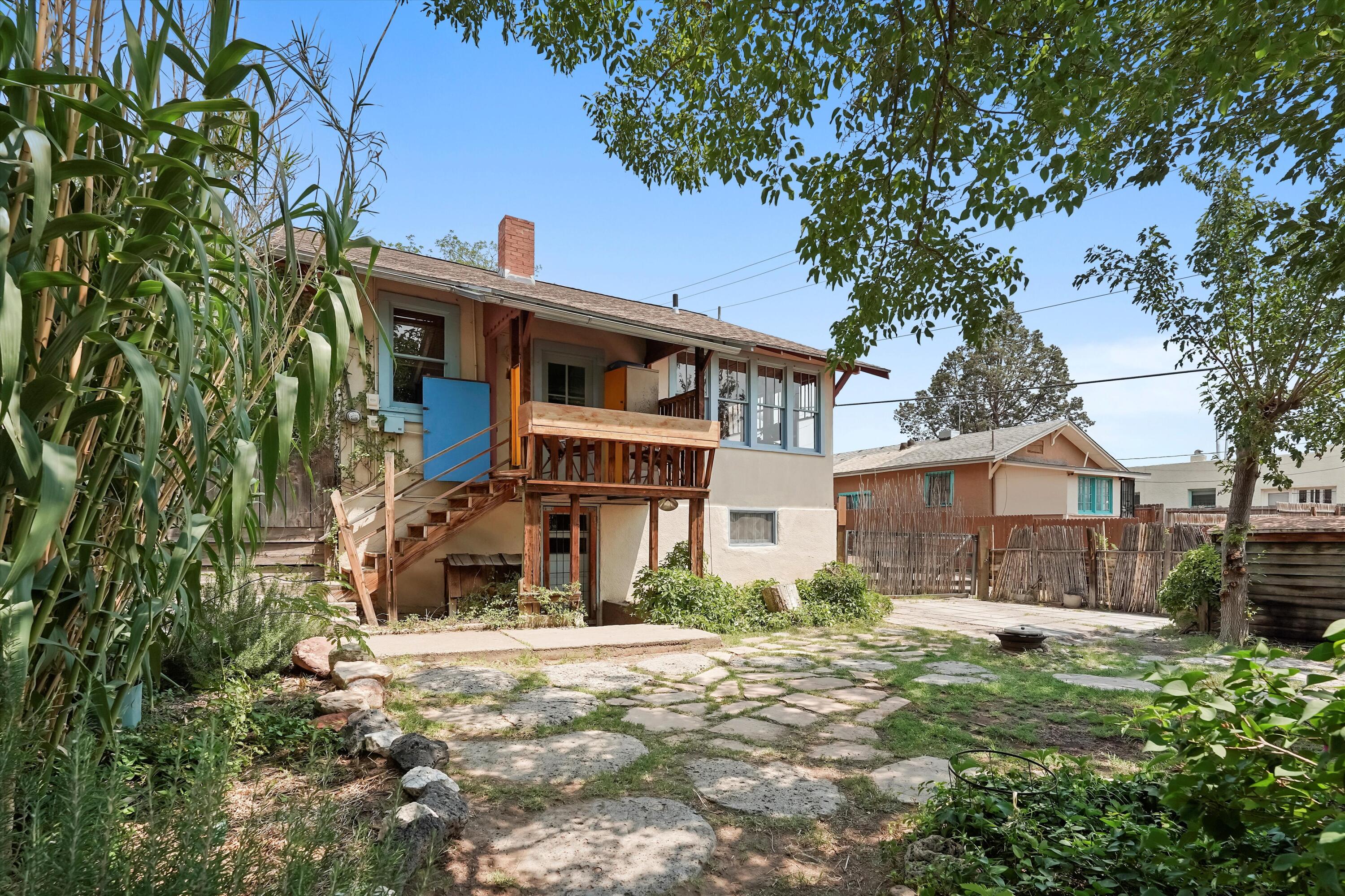 115 MAPLE Street NE