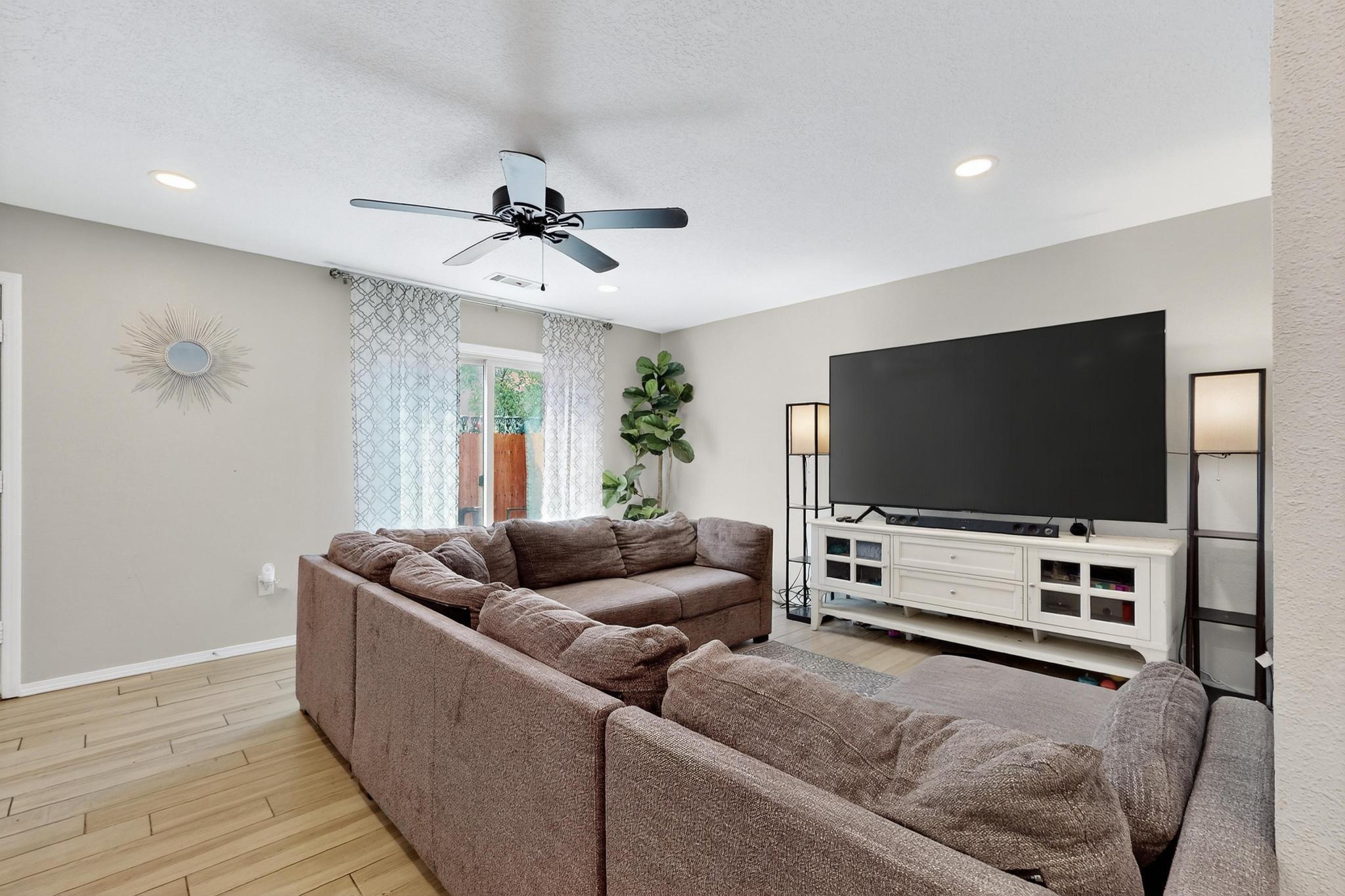 4801 IRVING Boulevard NW 2702