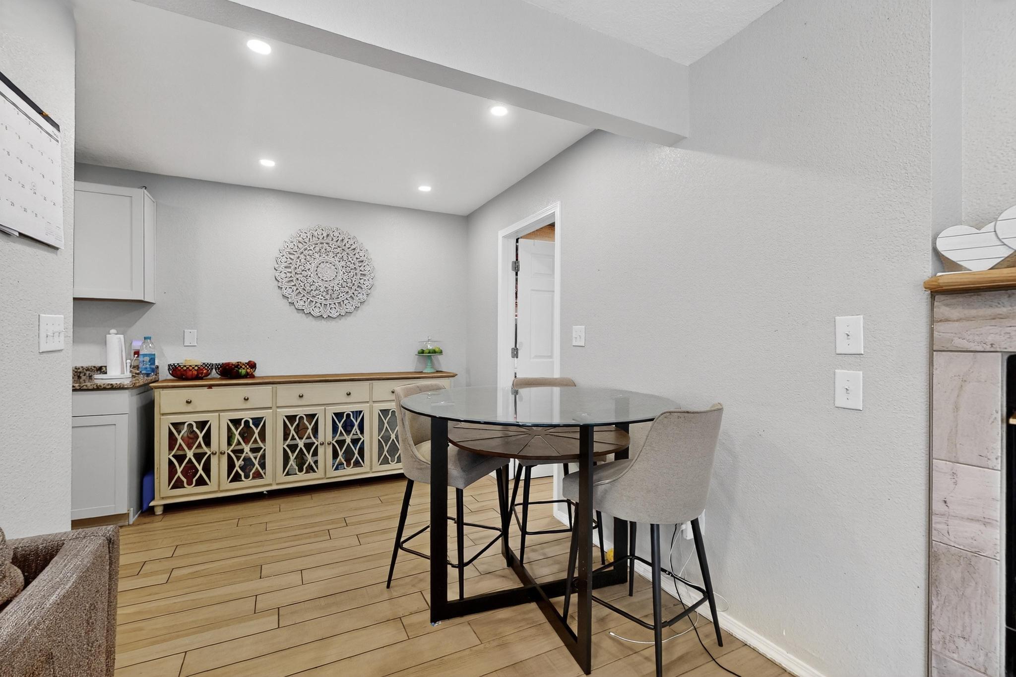 4801 IRVING Boulevard NW 2702