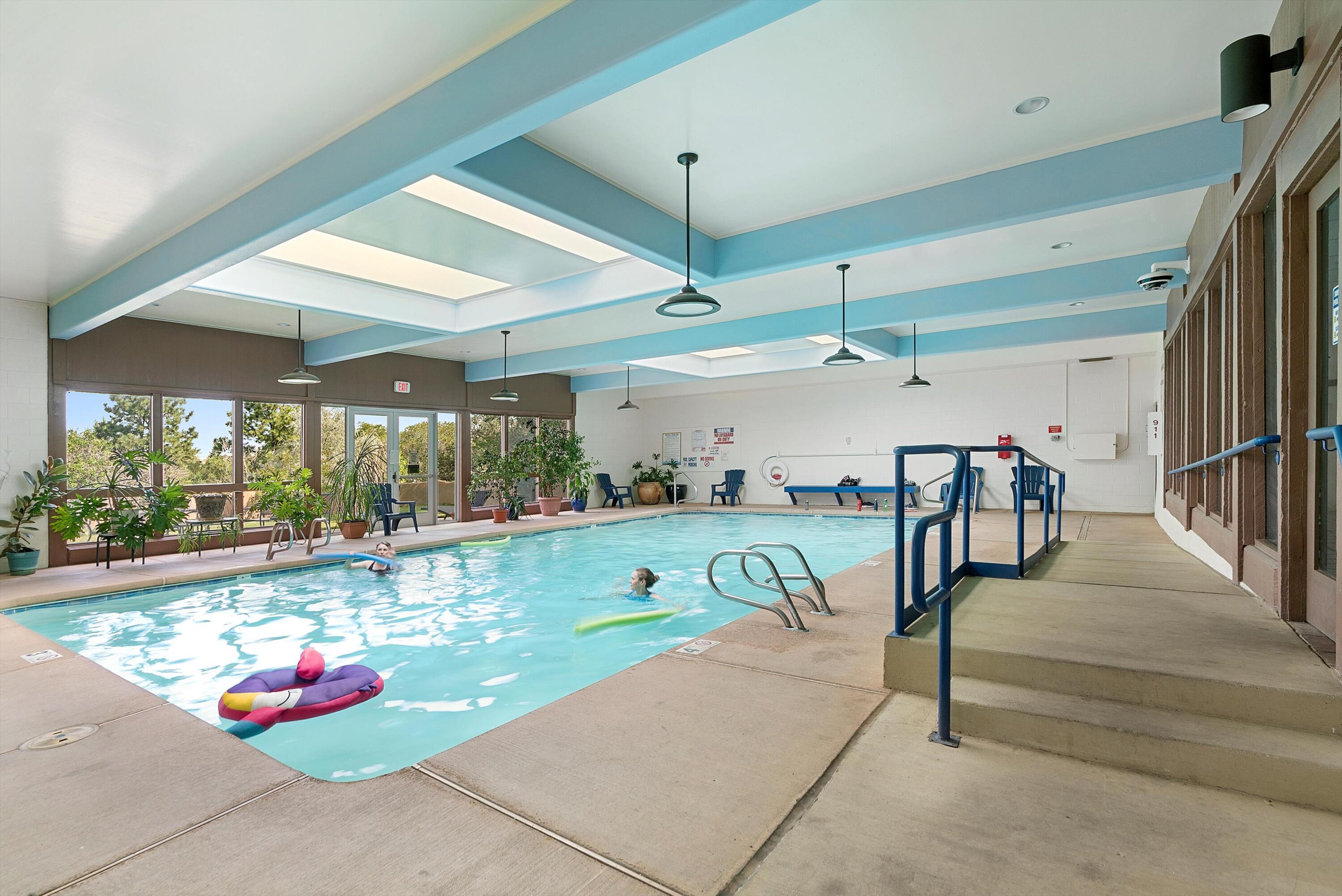 149 N CALLE OJO FELIZ B