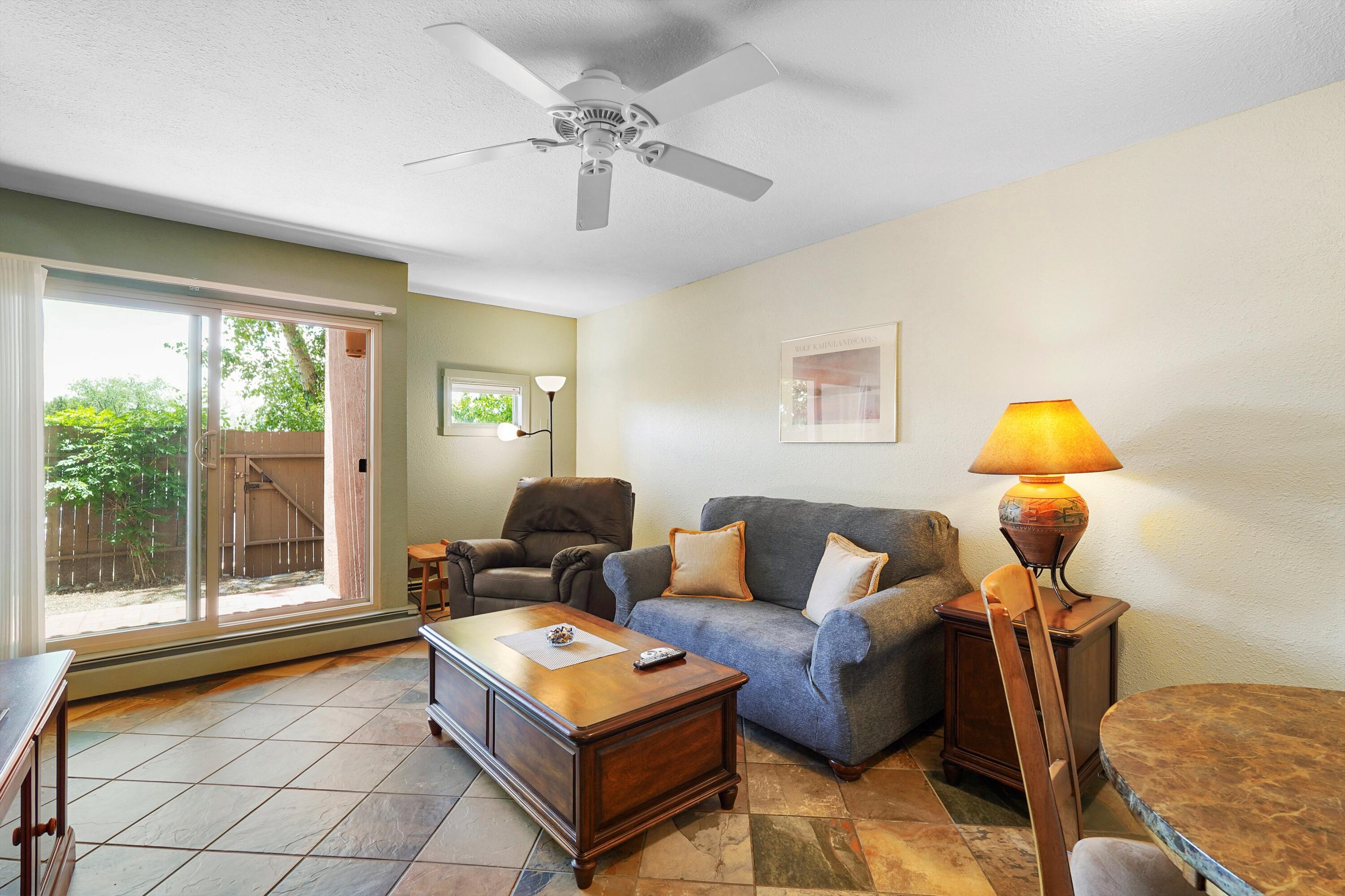 149 N CALLE OJO FELIZ B