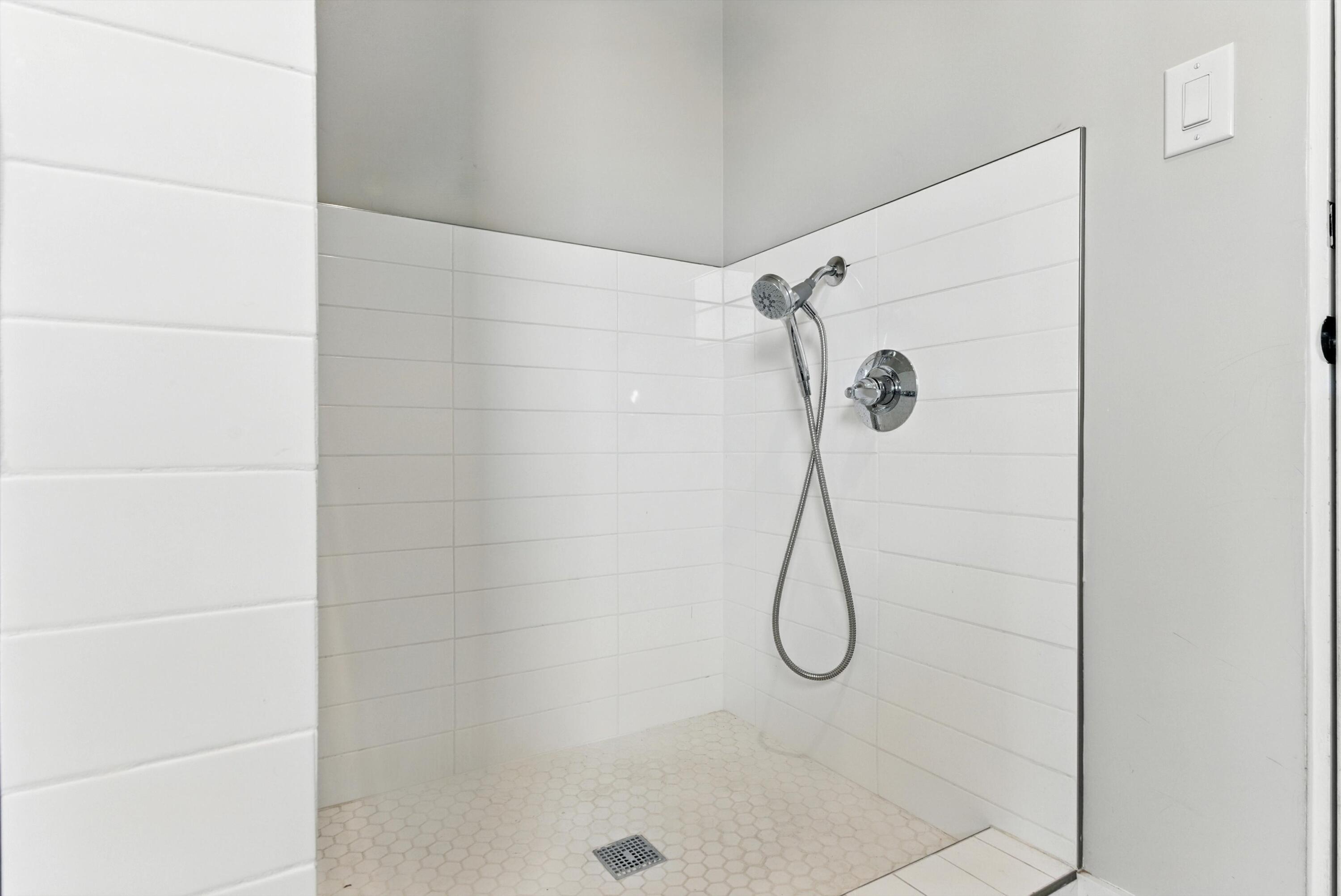 6412 PETIRROJO Road NW