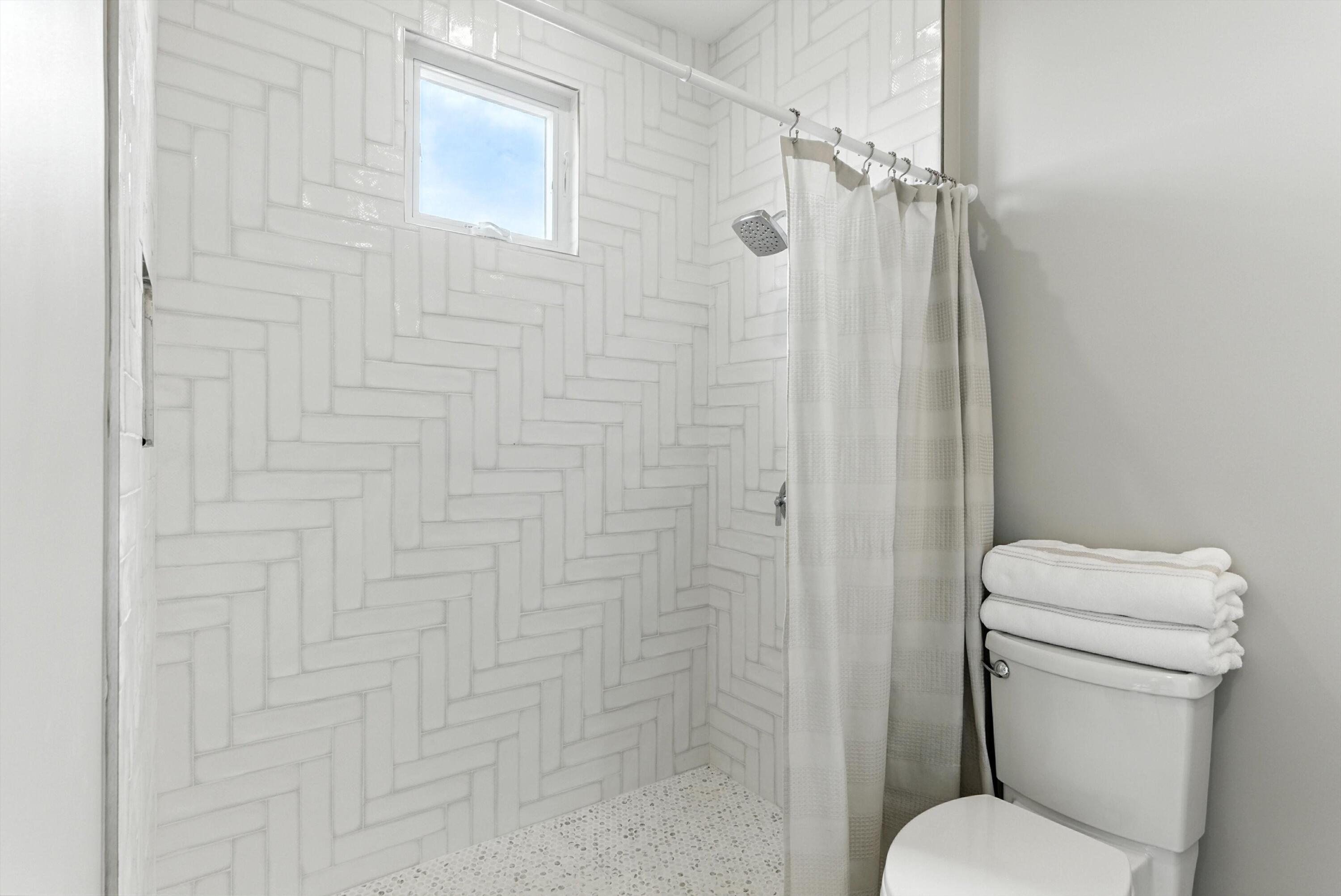 6412 PETIRROJO Road NW