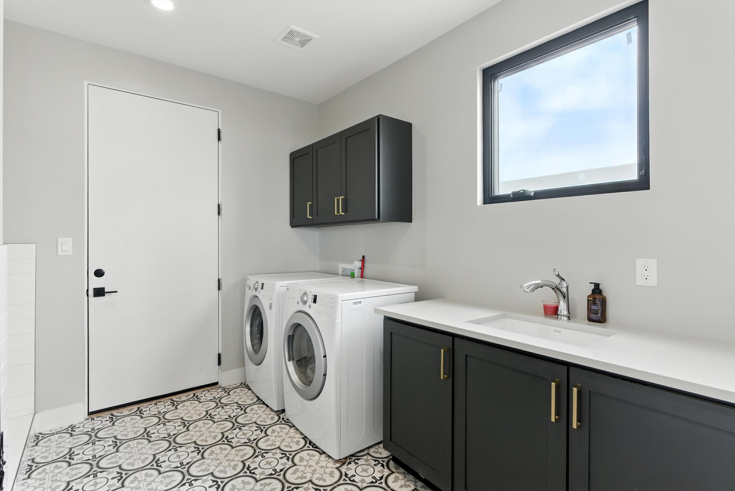 6412 PETIRROJO Road NW