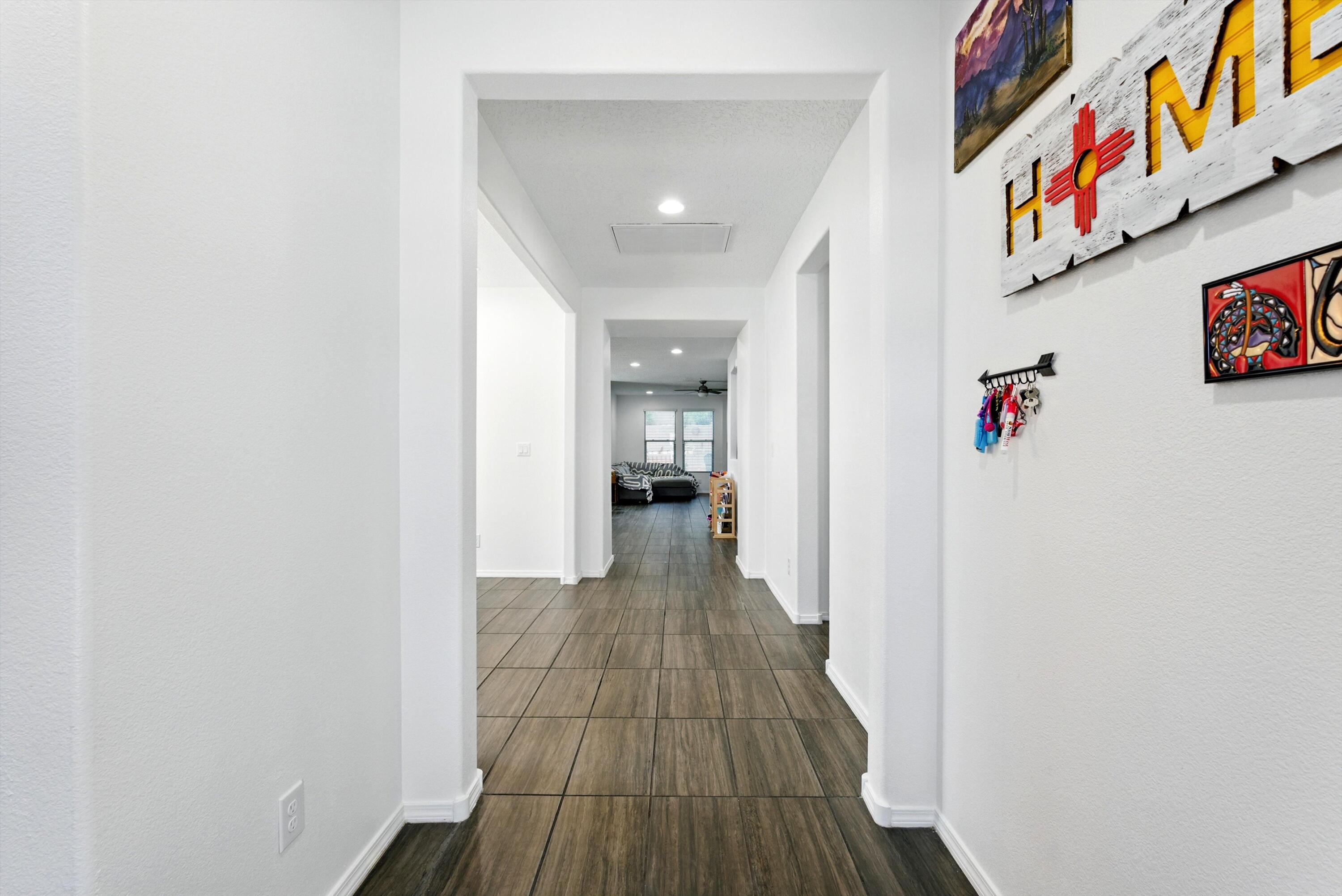 6215 BRYCE CANYON Lane NE