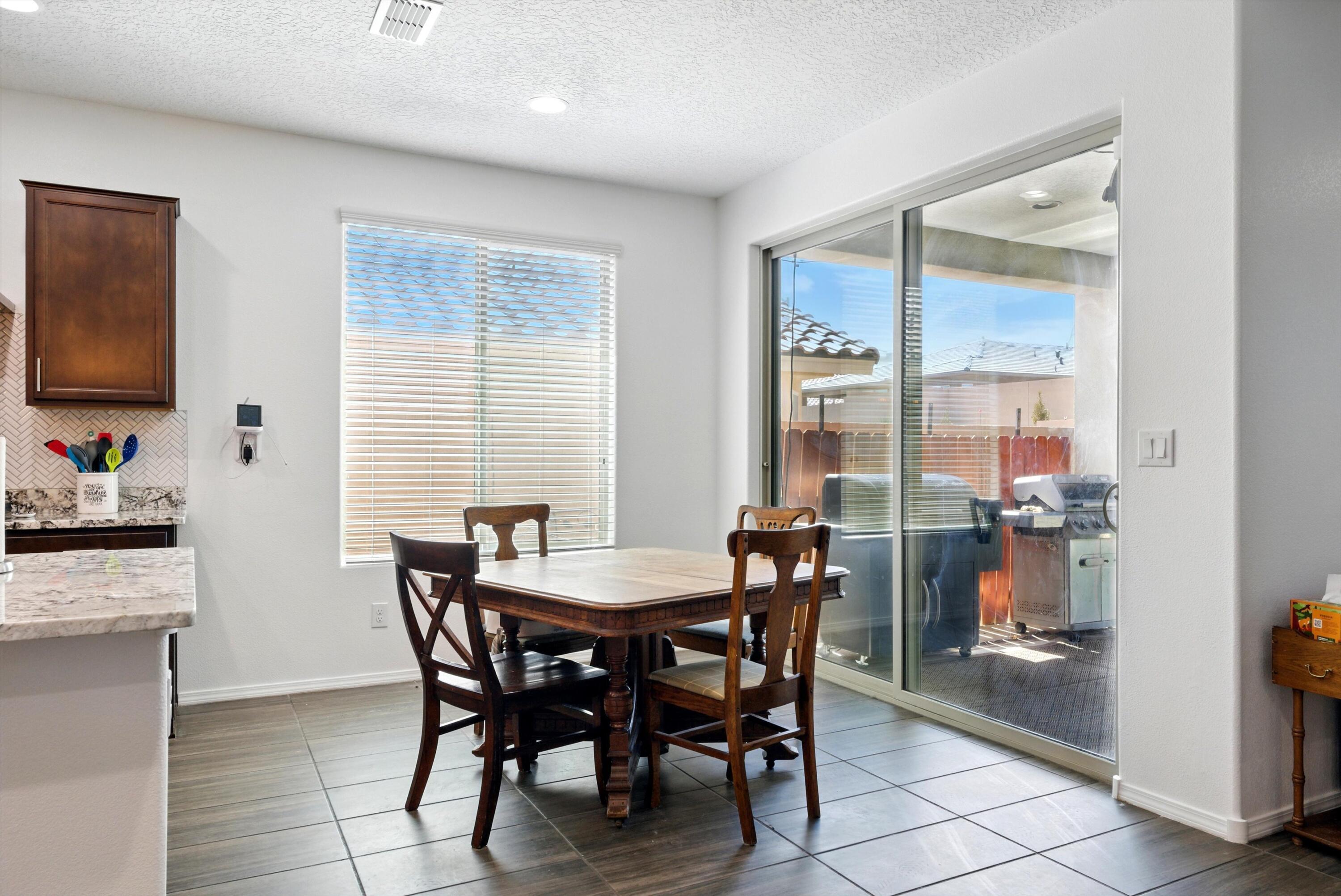 6215 BRYCE CANYON Lane NE