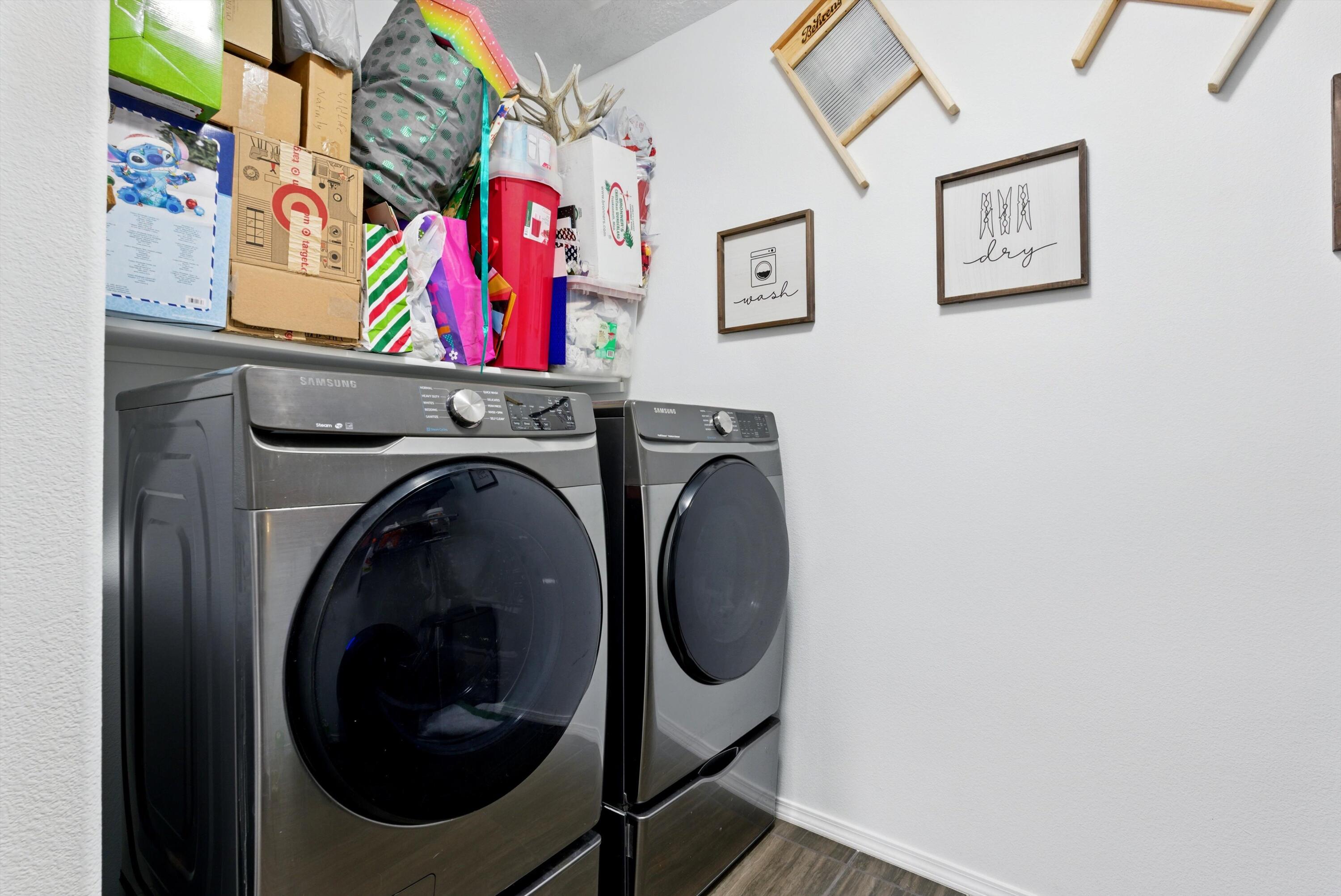 6215 BRYCE CANYON Lane NE