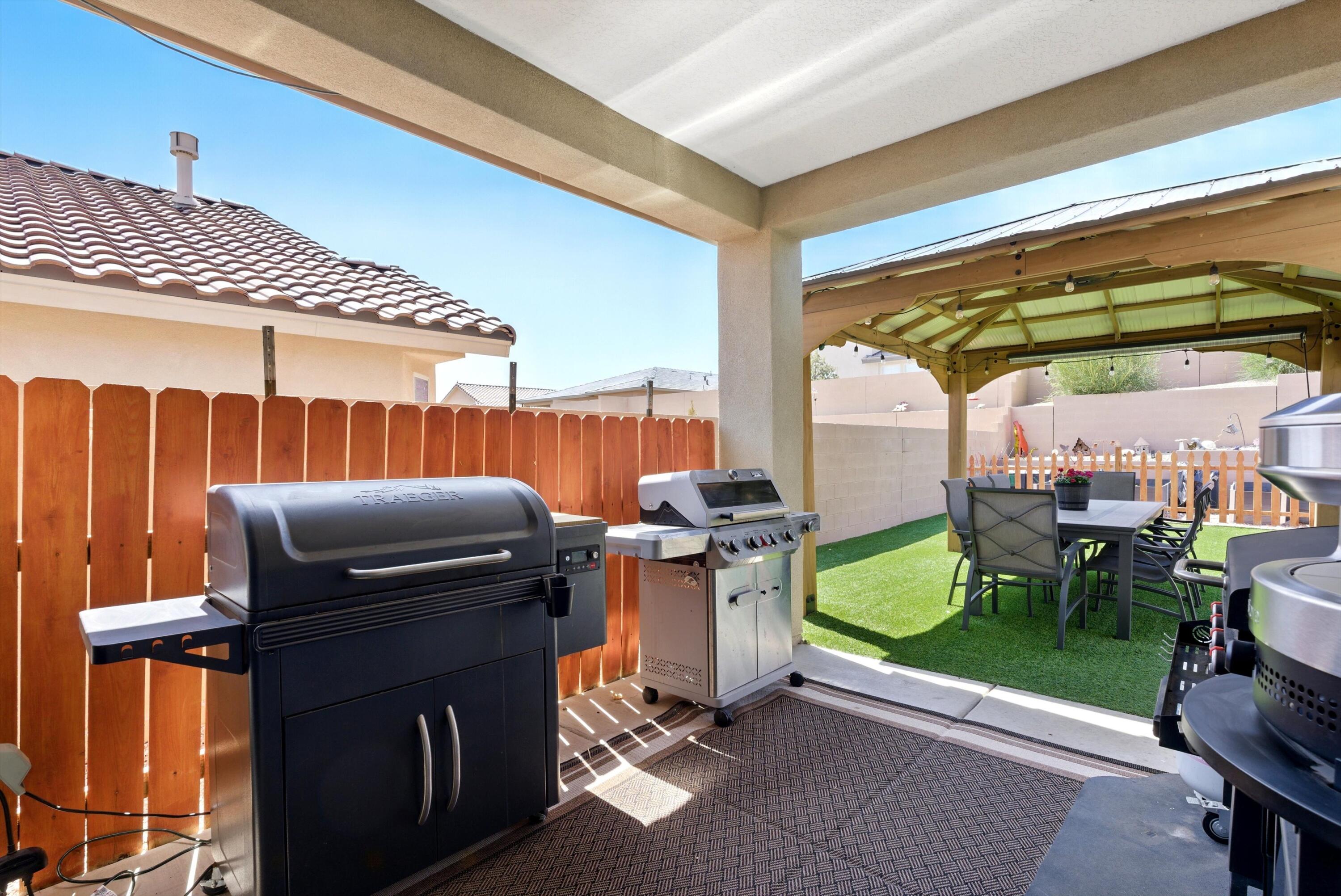 6215 BRYCE CANYON Lane NE