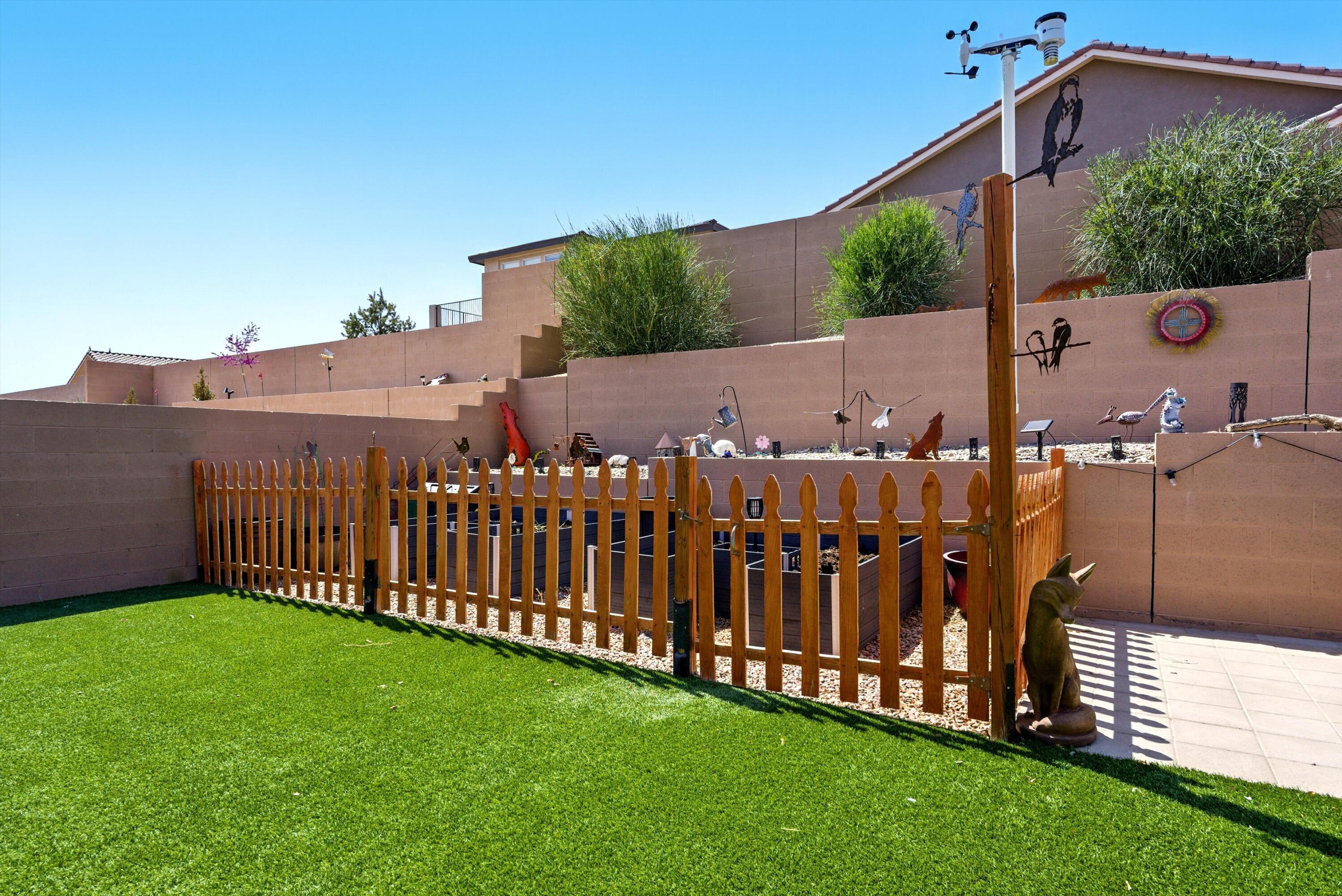 6215 BRYCE CANYON Lane NE