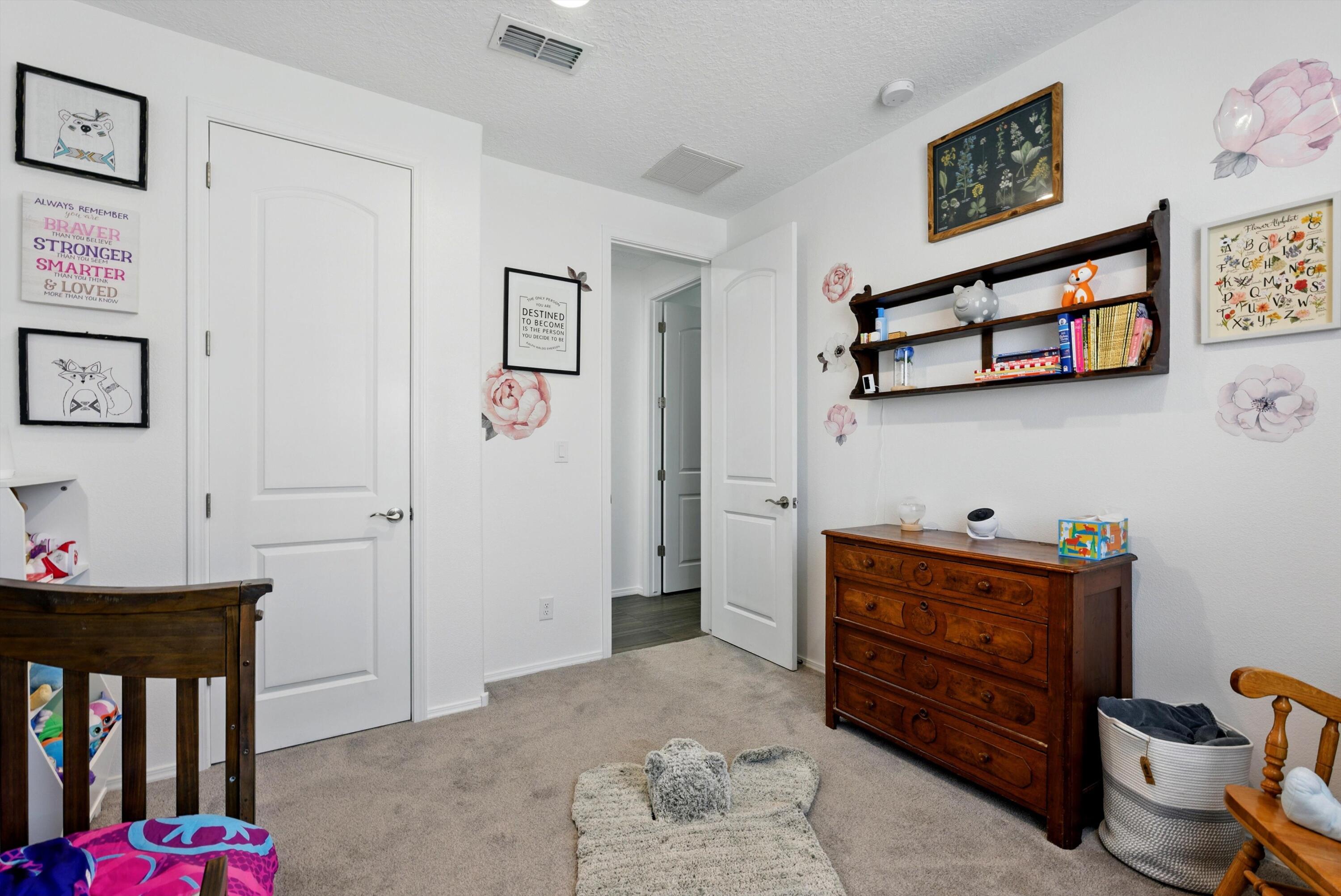 6215 BRYCE CANYON Lane NE