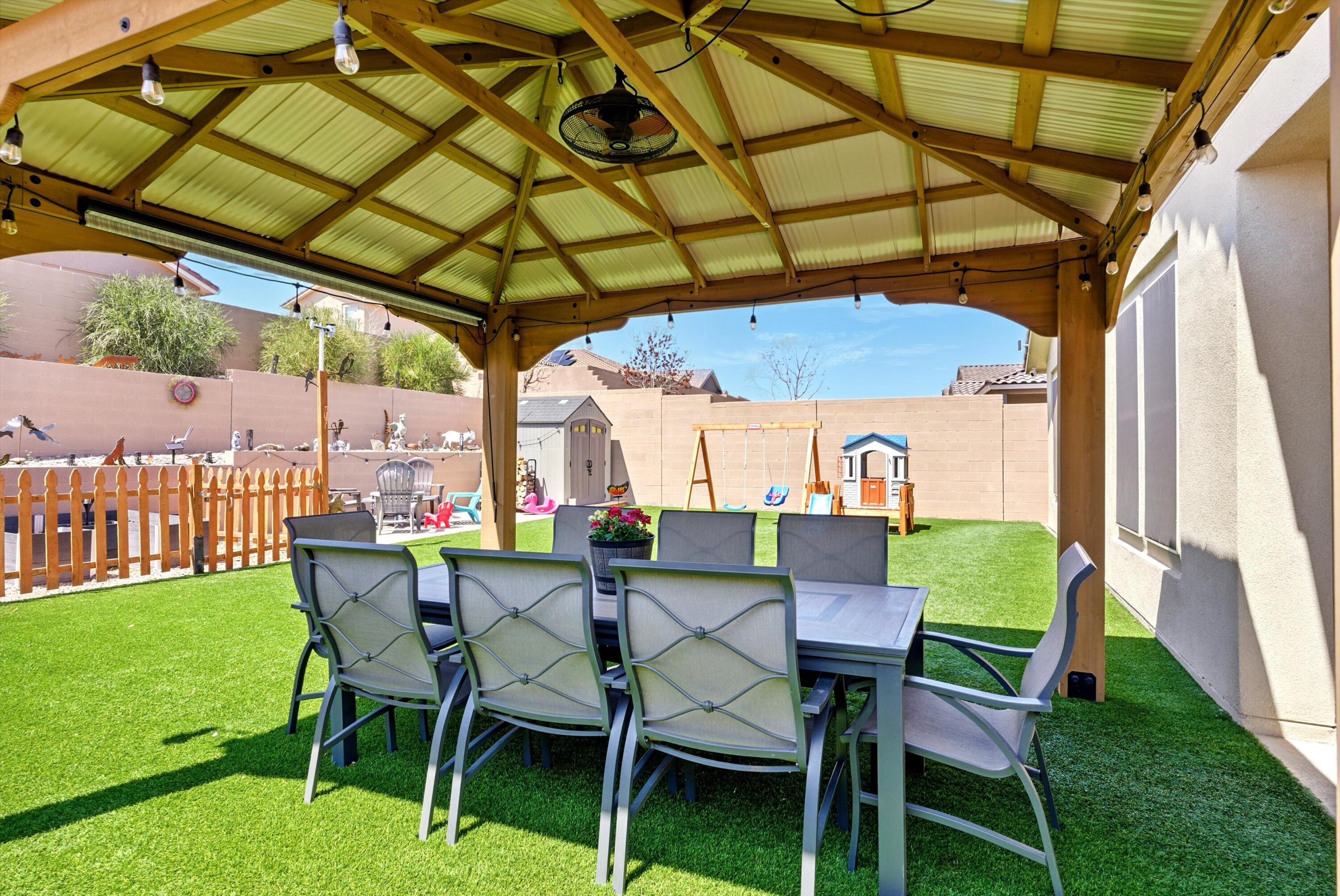 6215 BRYCE CANYON Lane NE