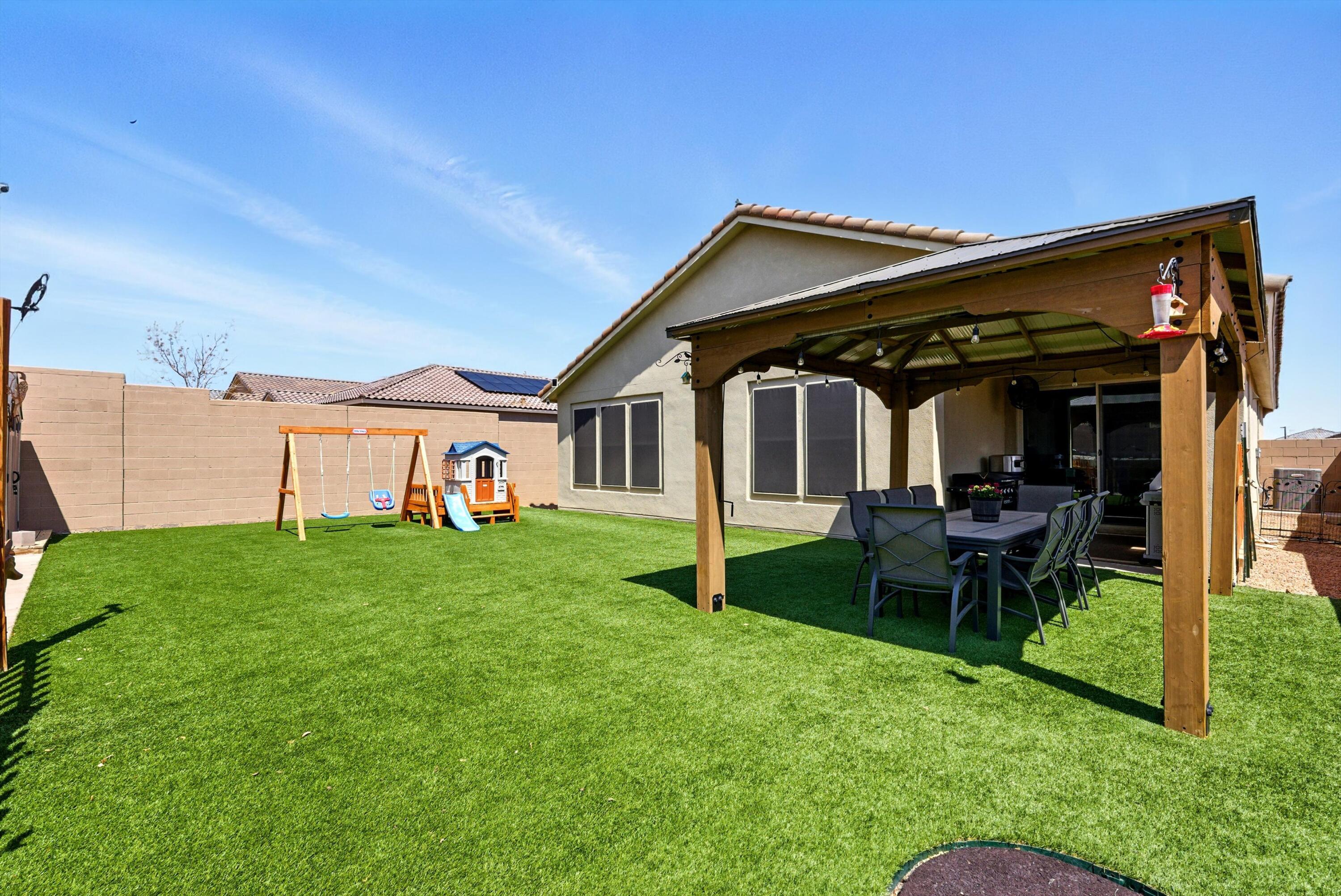 6215 BRYCE CANYON Lane NE