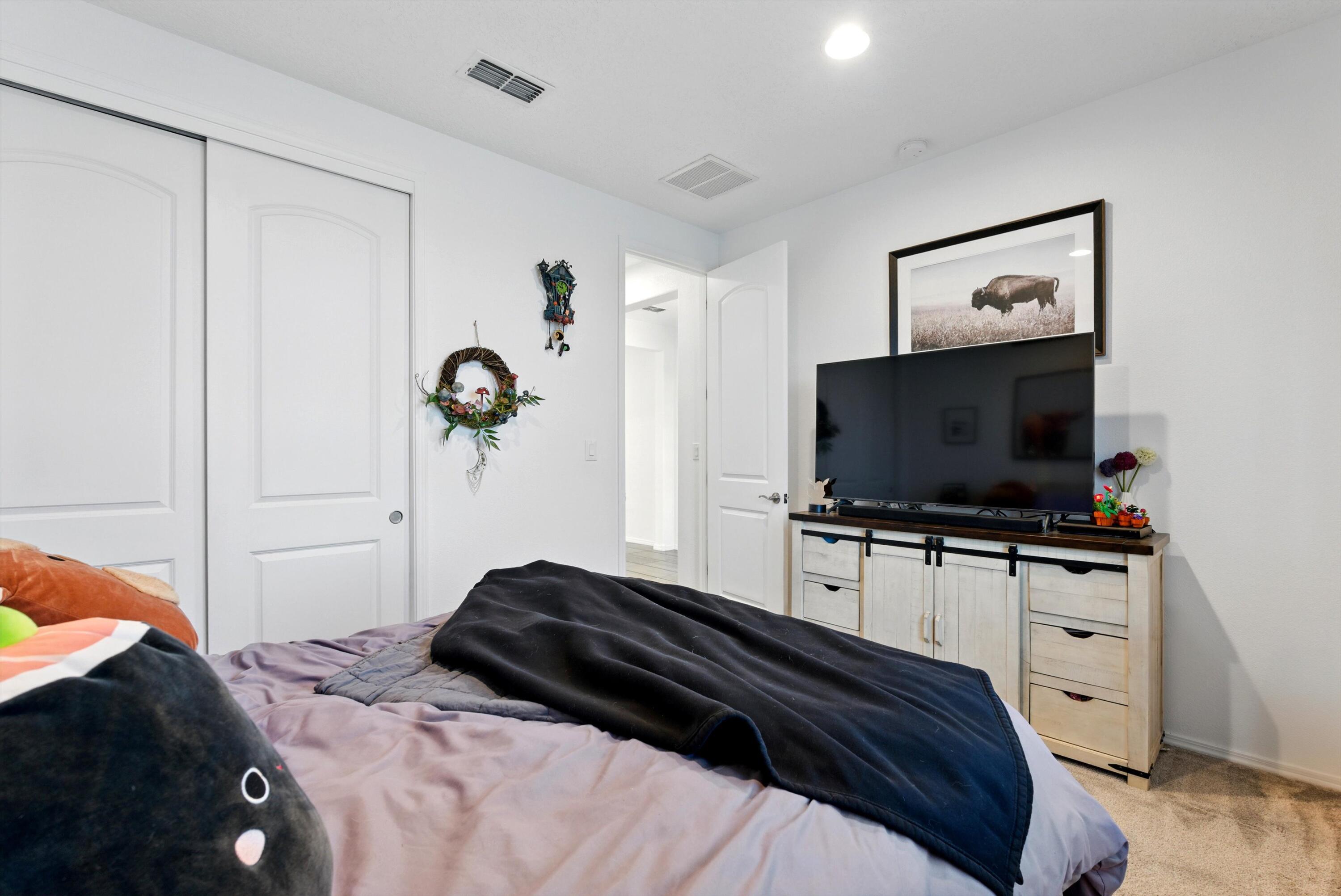 6215 BRYCE CANYON Lane NE