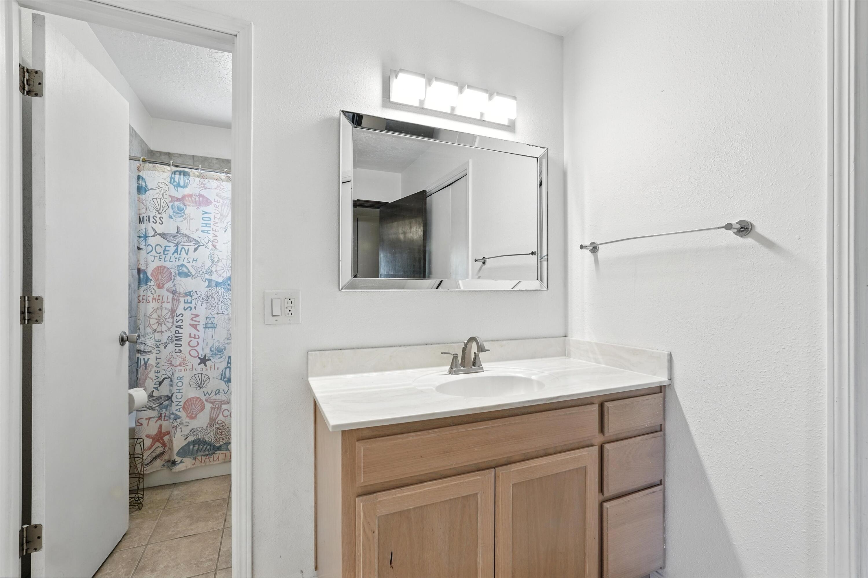 12412 ROSEMONT Avenue NE