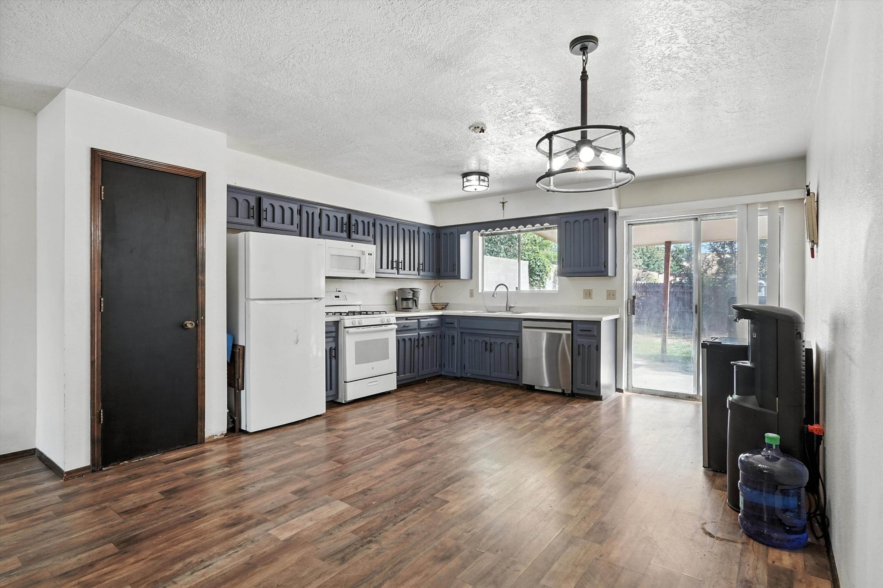 12412 ROSEMONT Avenue NE