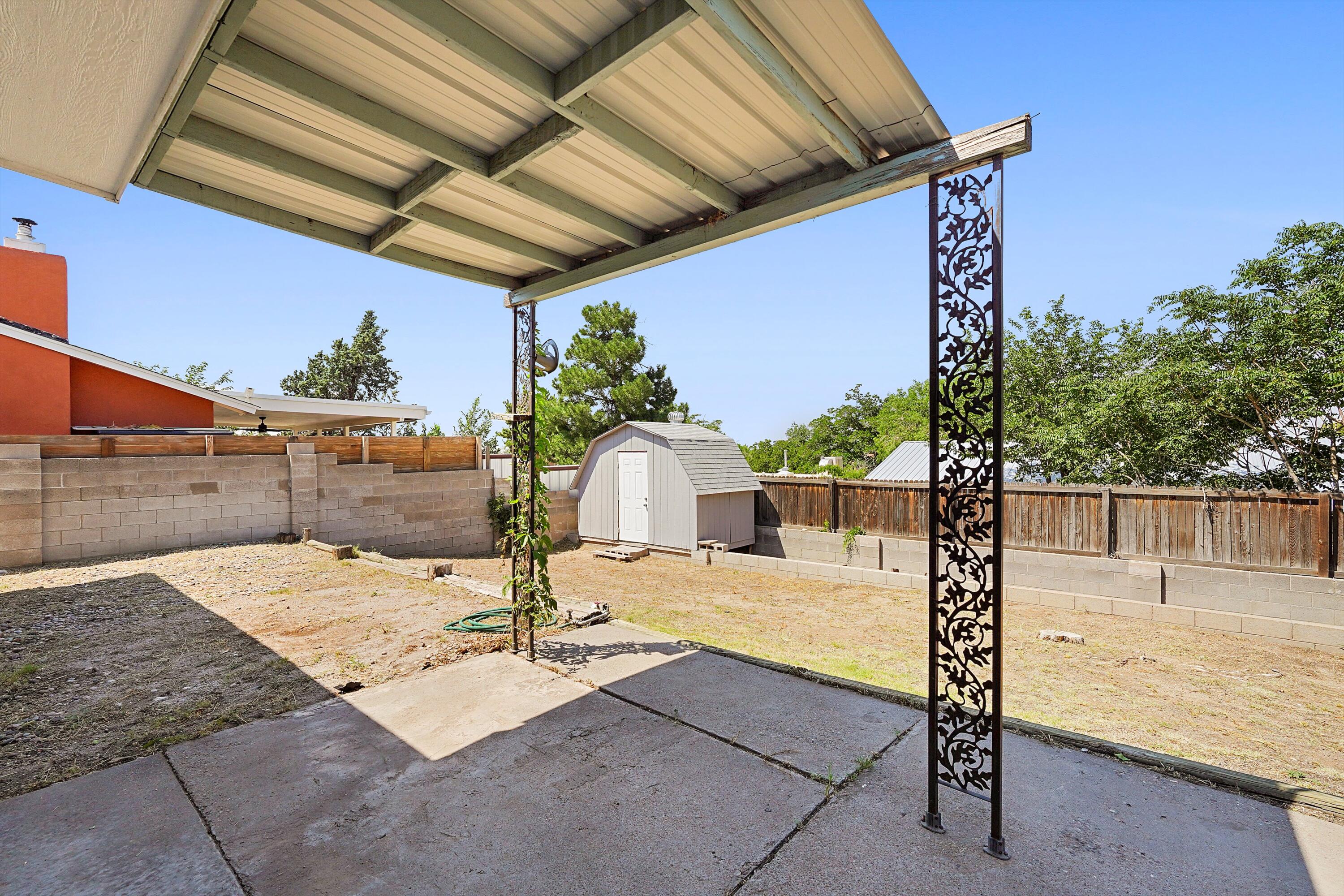 1237 HUPMOBILE Drive NE