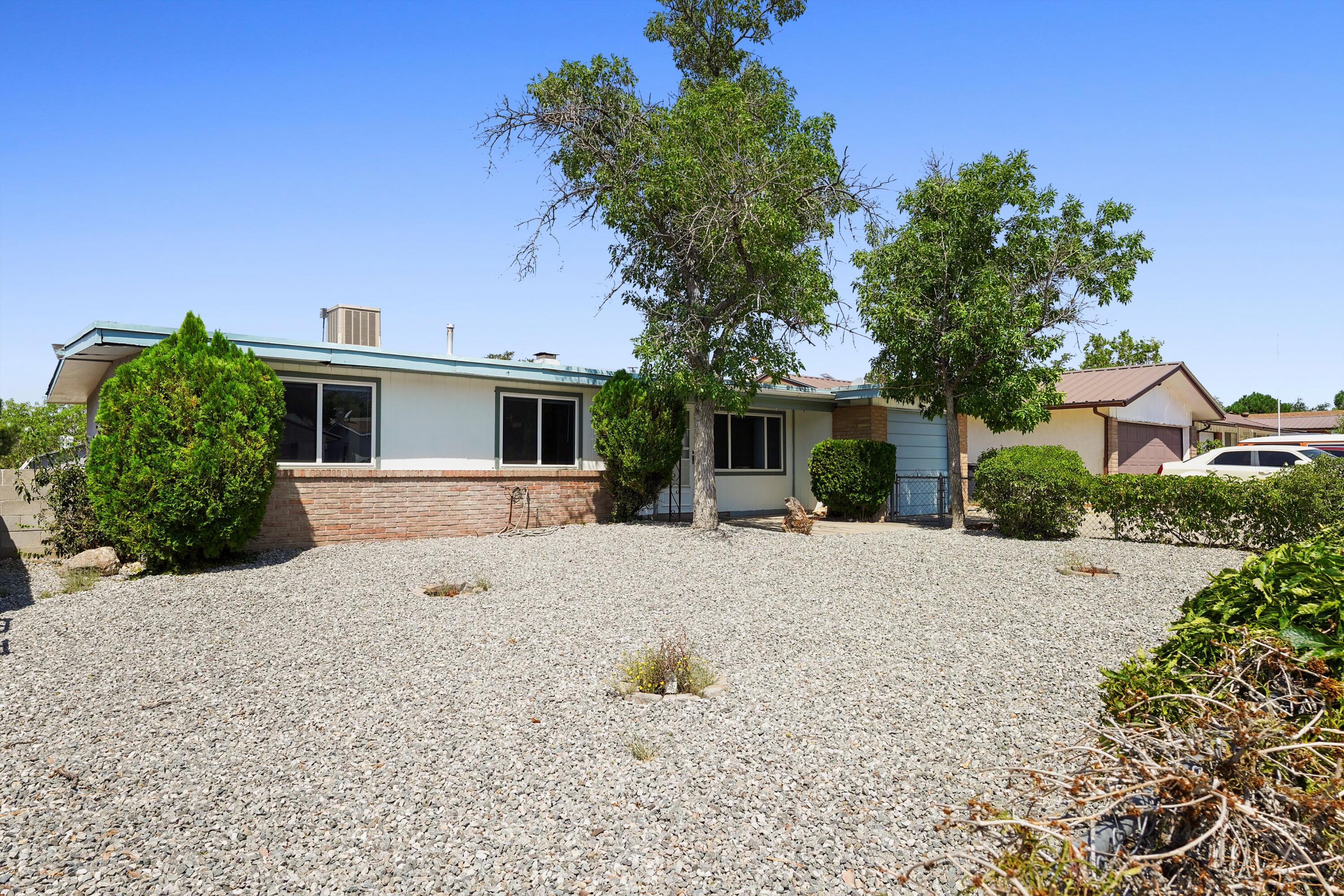 1237 HUPMOBILE Drive NE