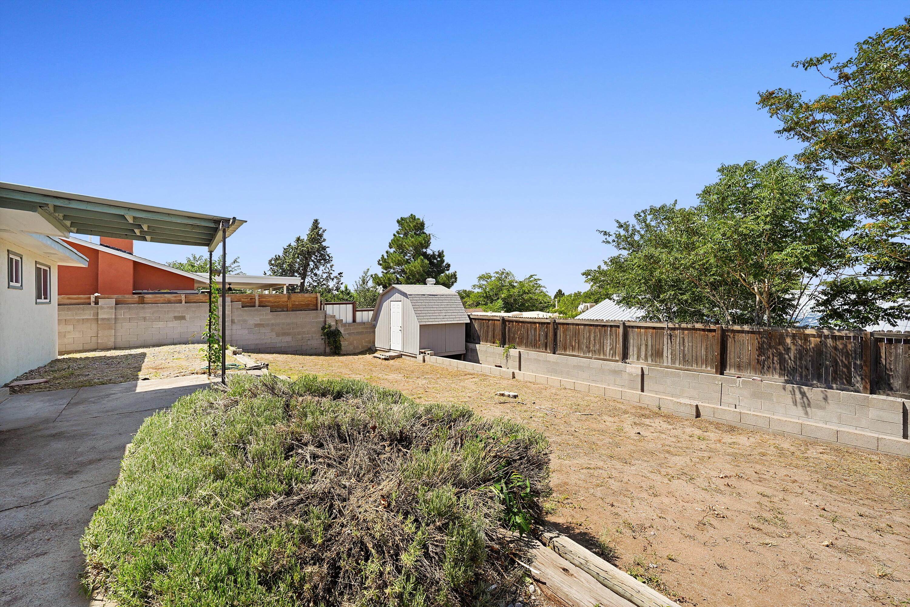 1237 HUPMOBILE Drive NE