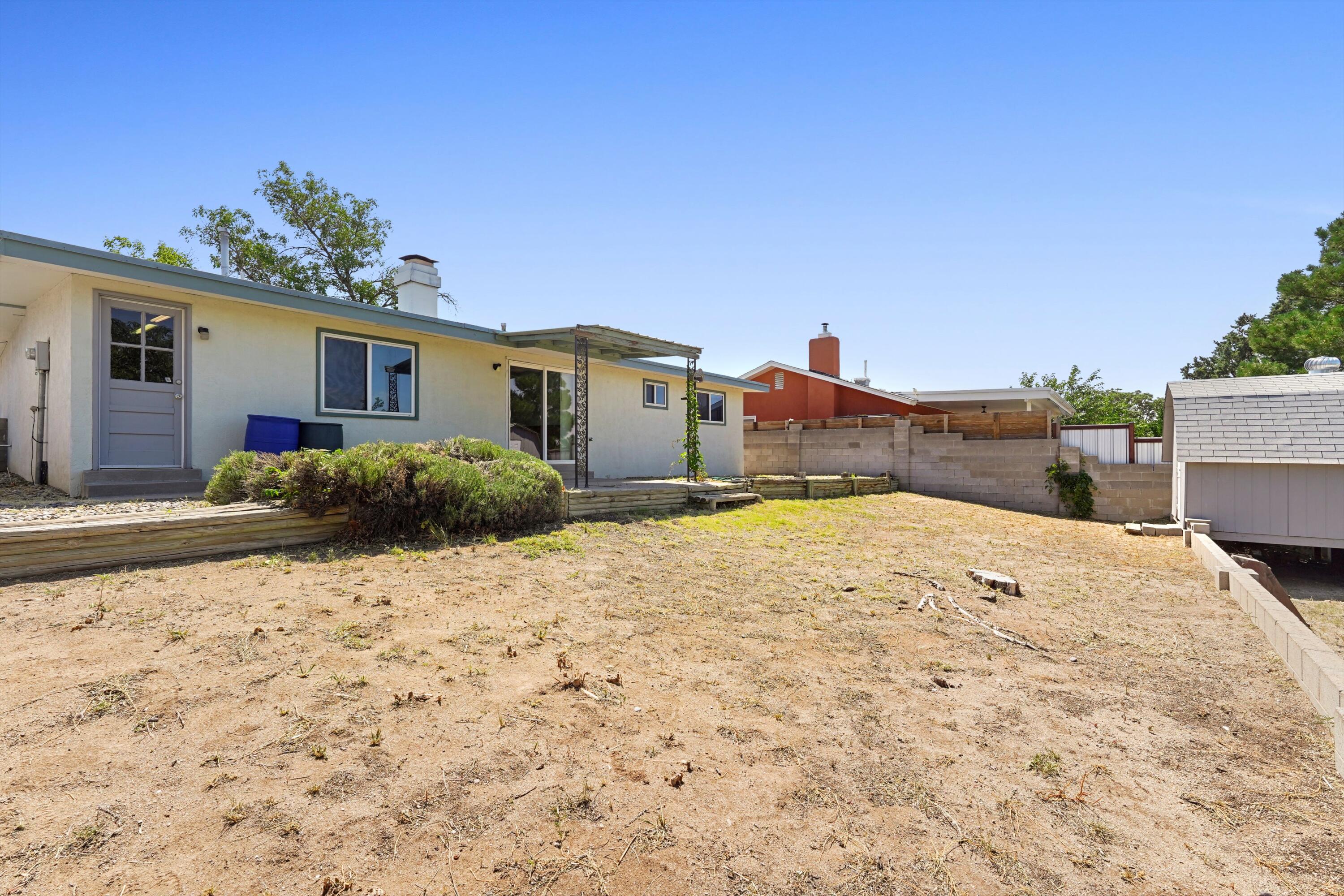 1237 HUPMOBILE Drive NE