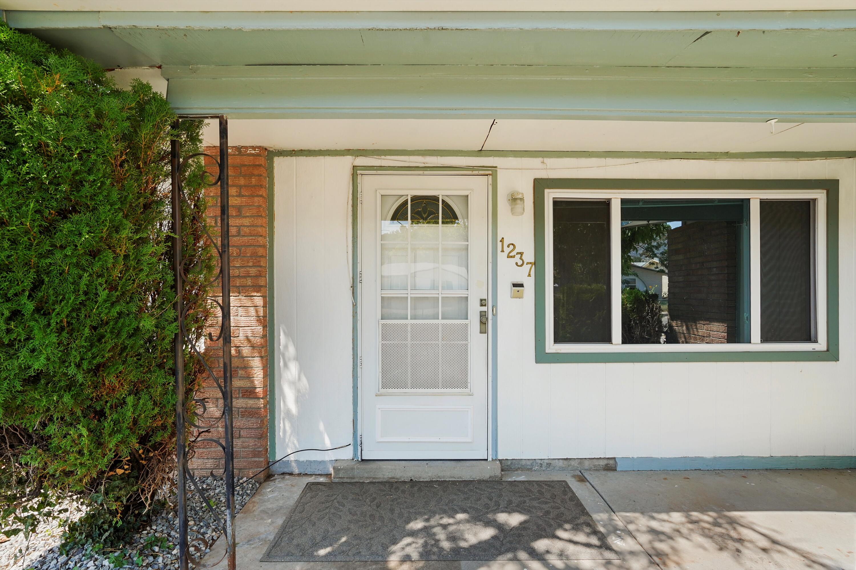 1237 HUPMOBILE Drive NE