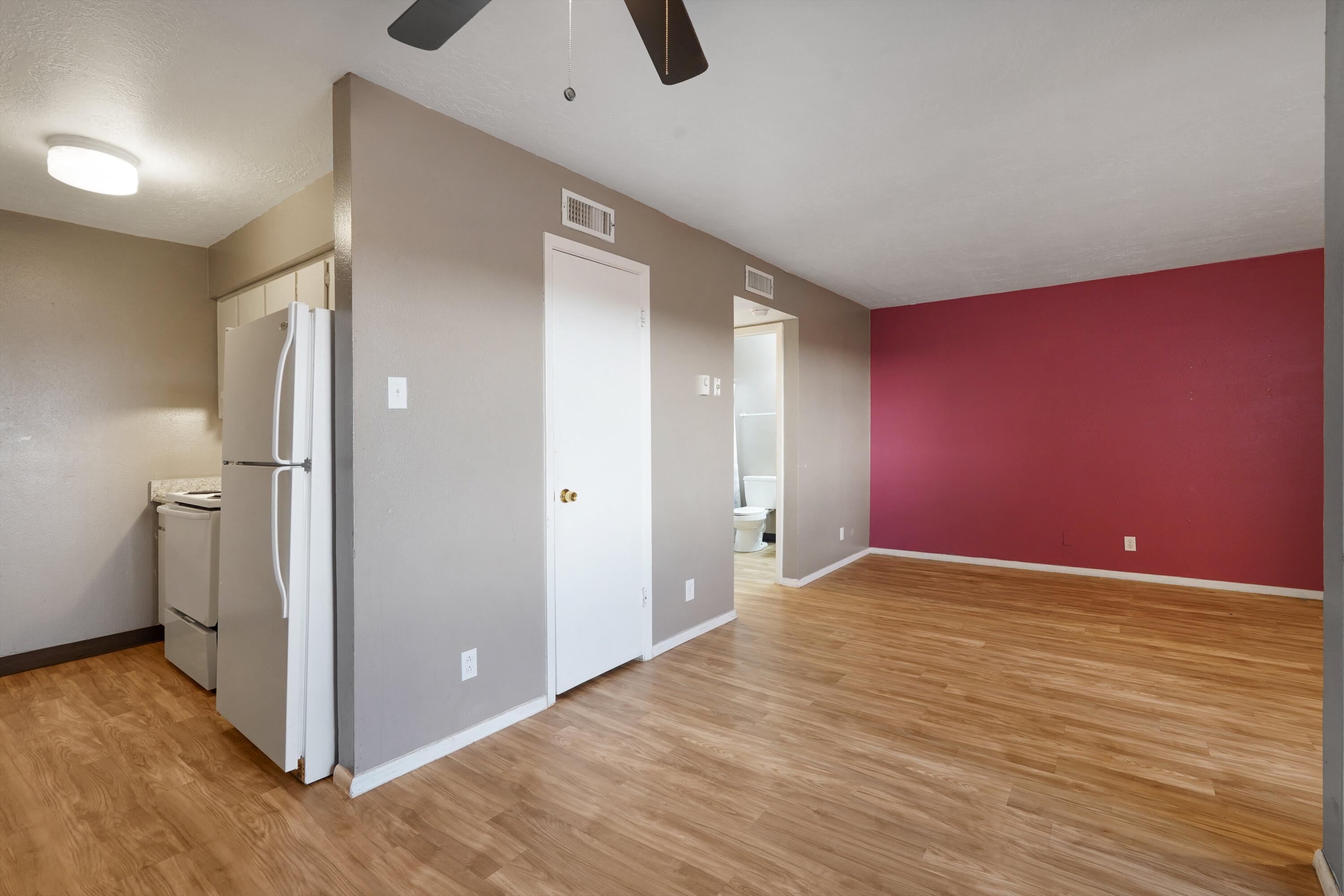 4601 CARLISLE Boulevard NE 14