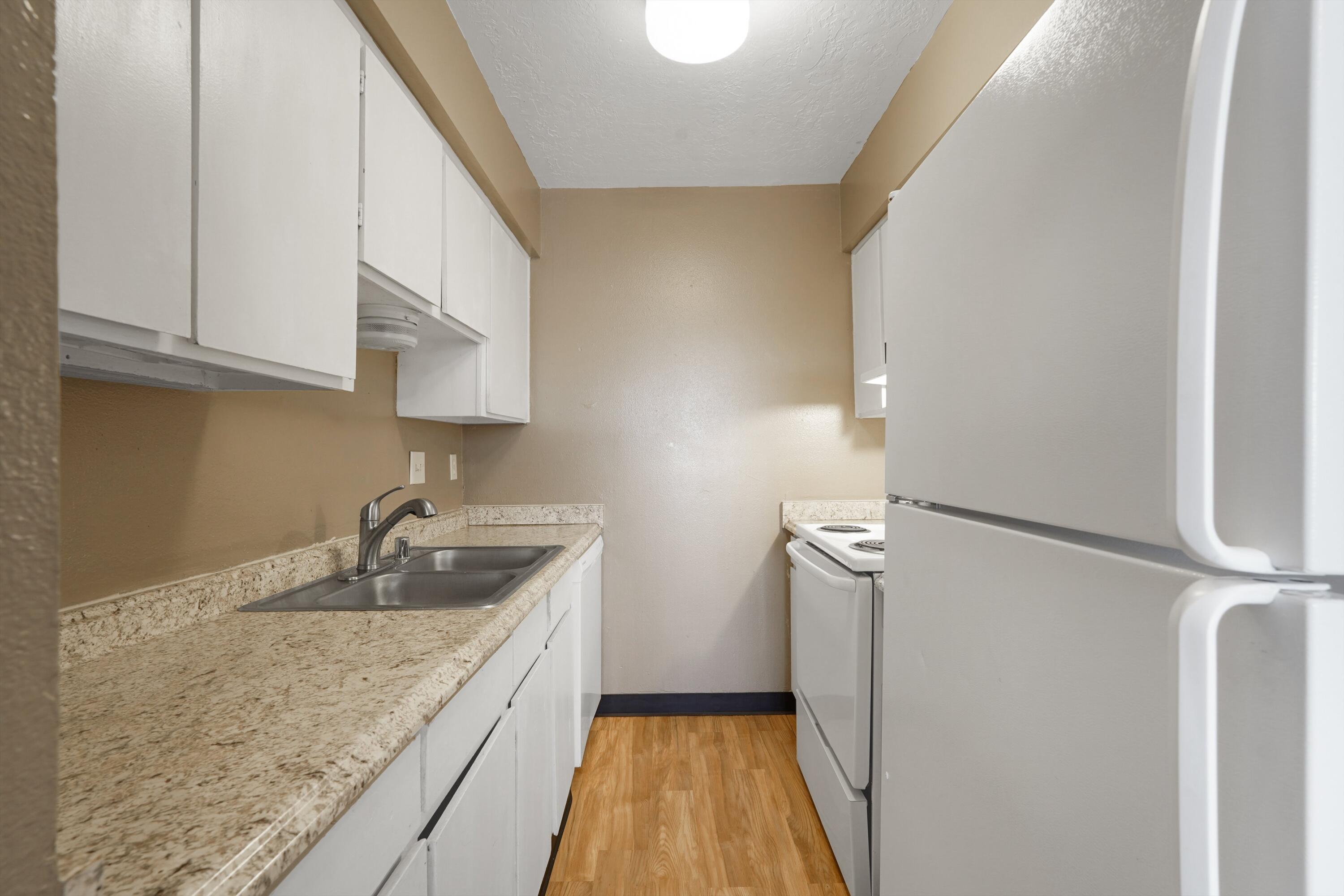 4601 CARLISLE Boulevard NE 14