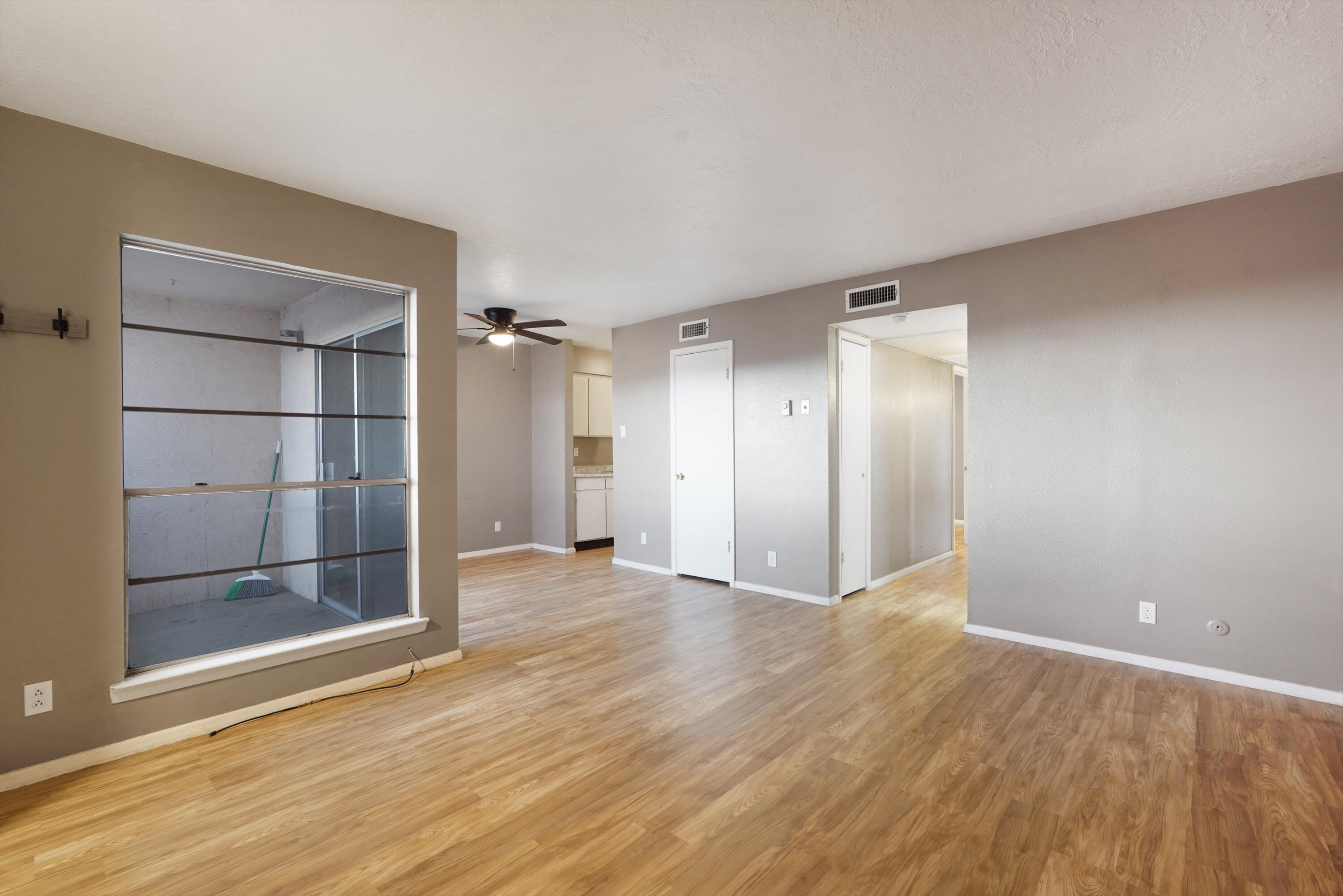 4601 CARLISLE Boulevard NE 14