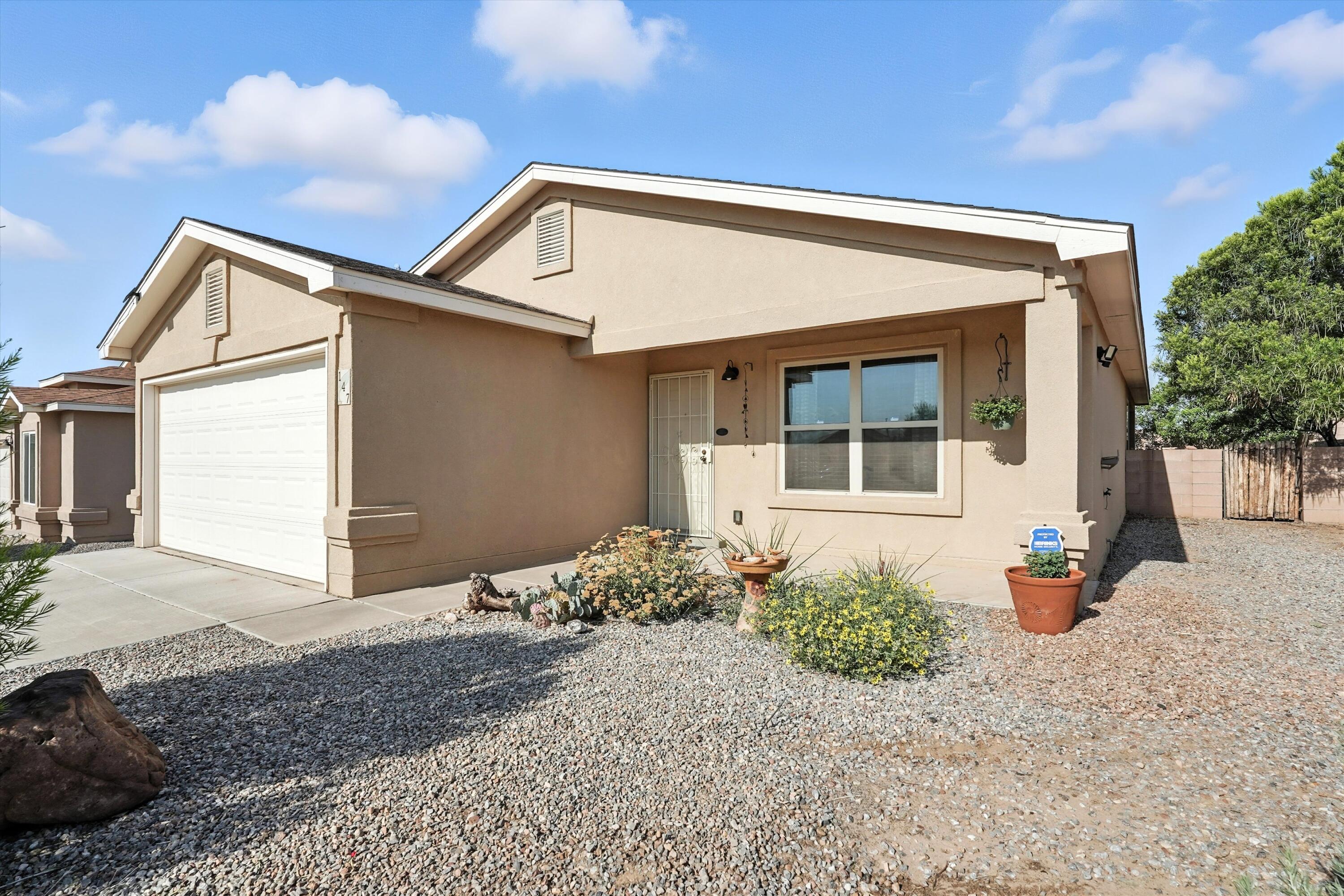 147 OAKWOOD Court SW
