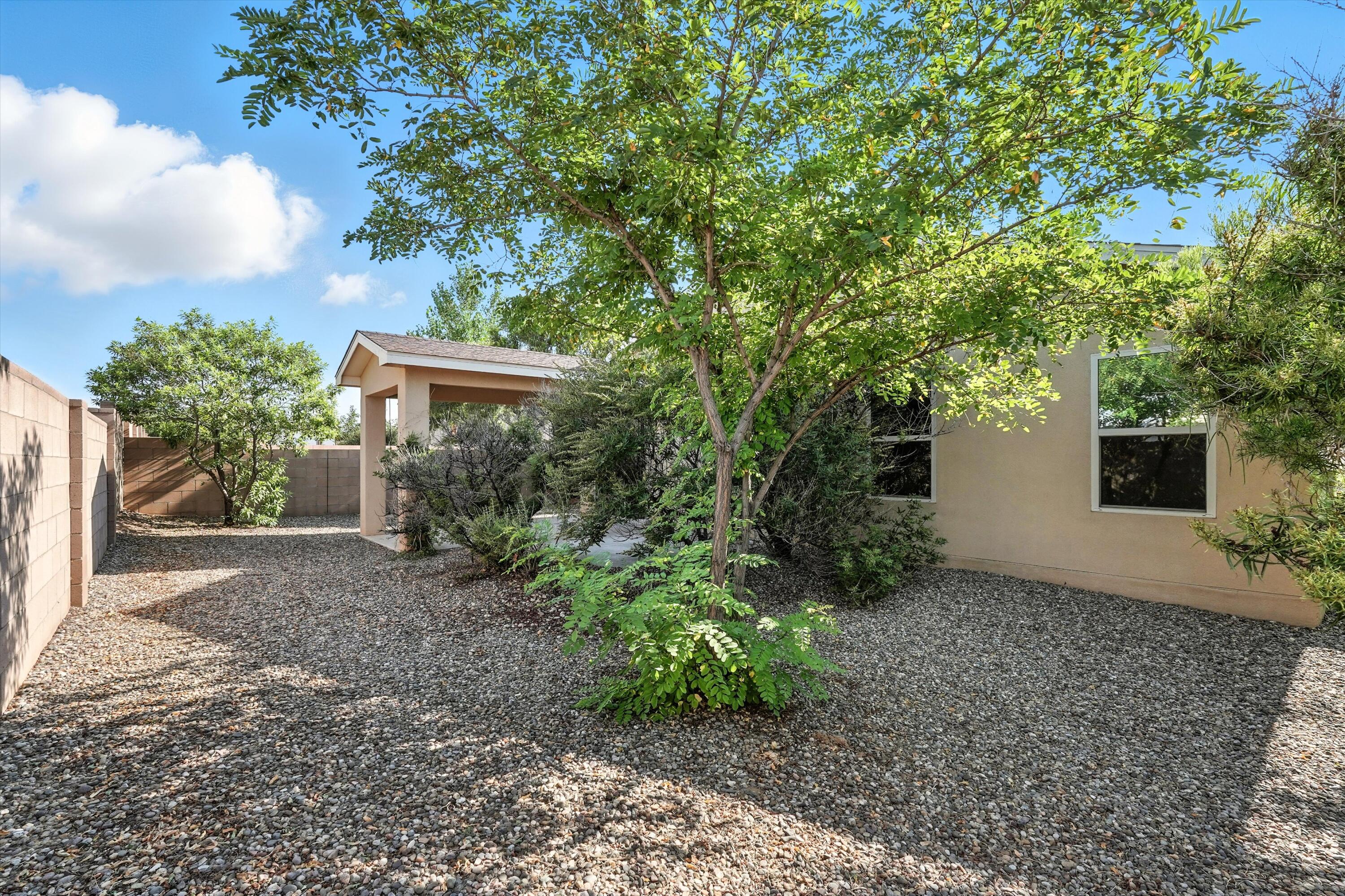 147 OAKWOOD Court SW