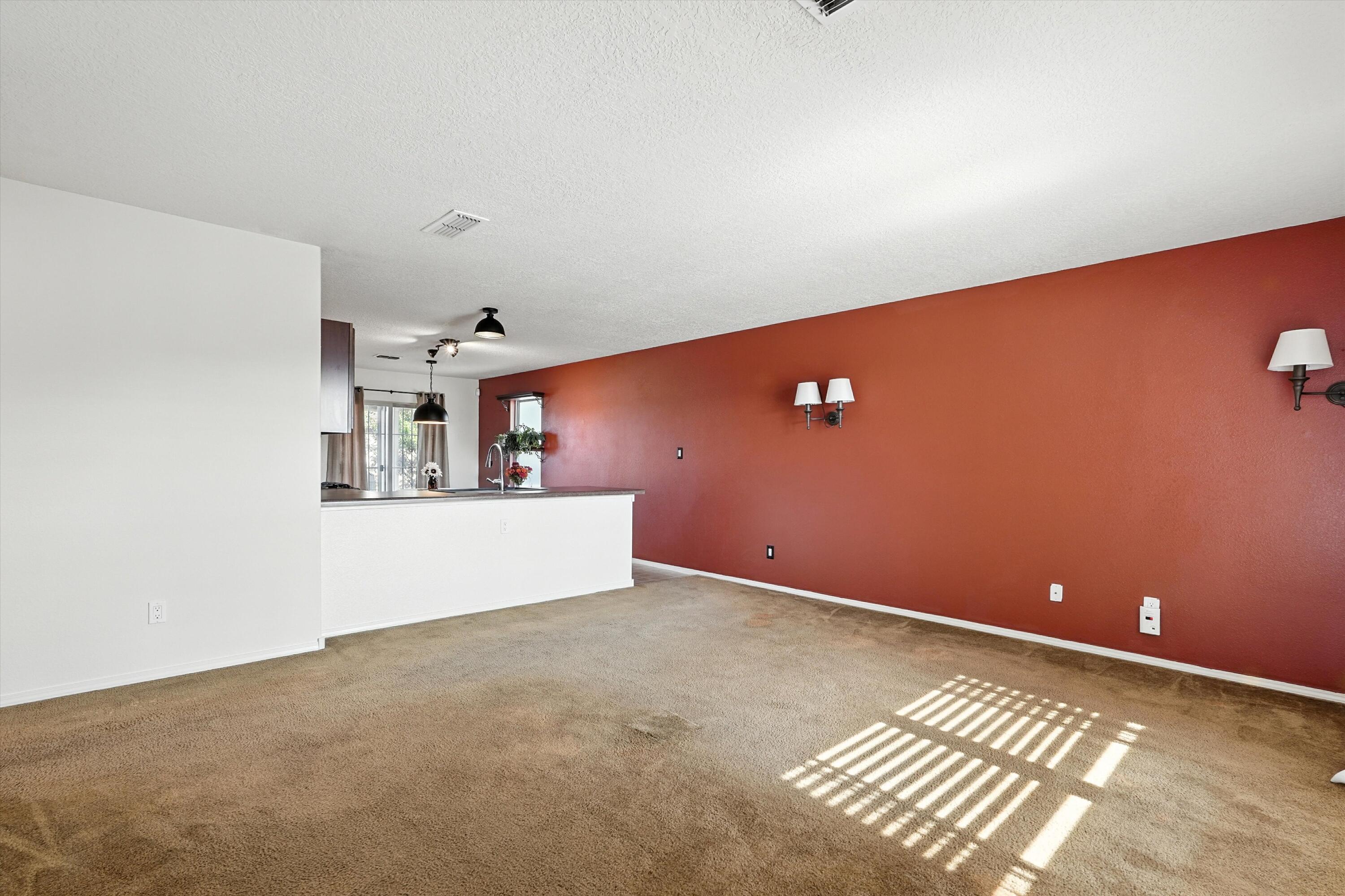 147 OAKWOOD Court SW