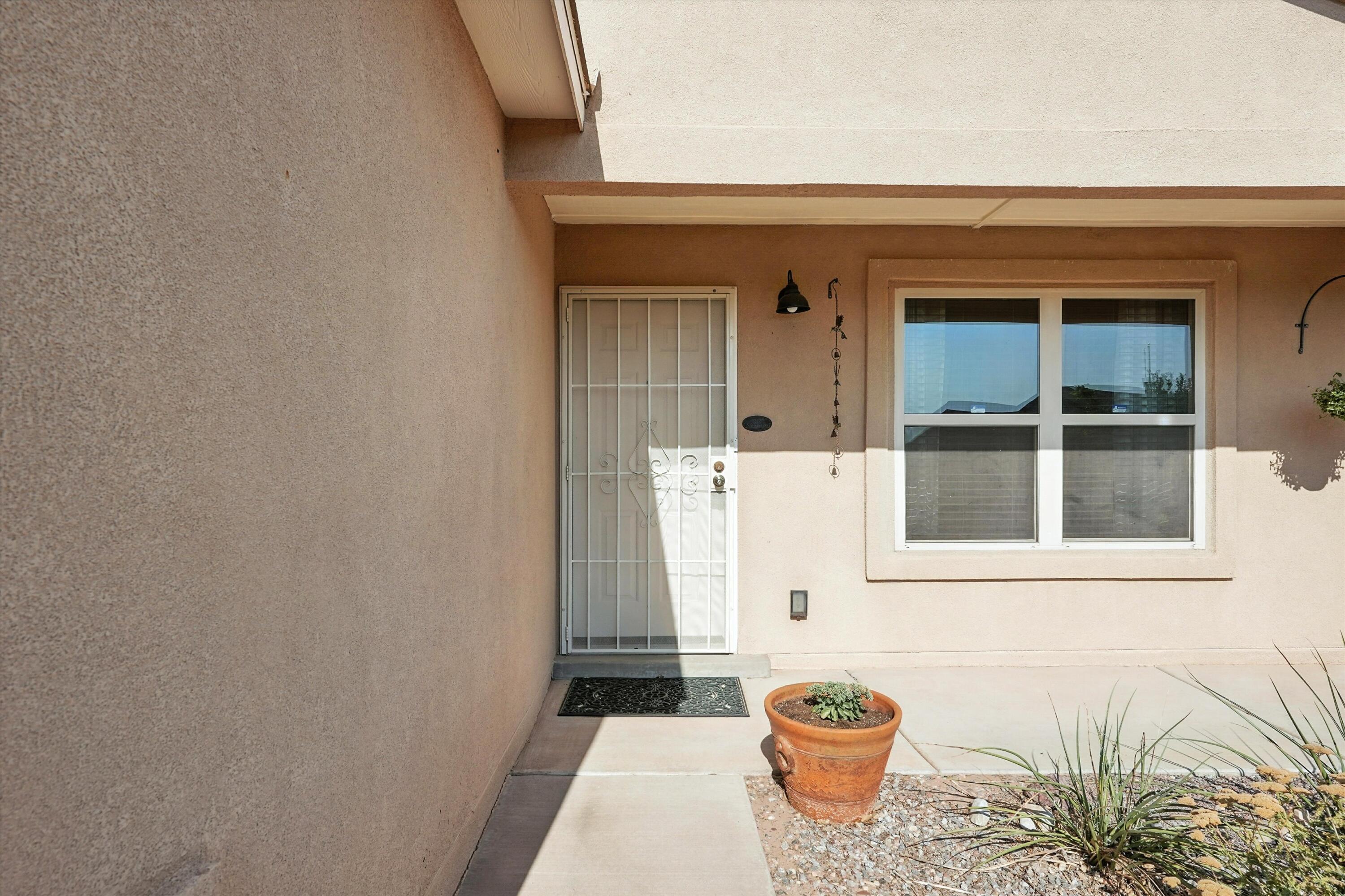 147 OAKWOOD Court SW
