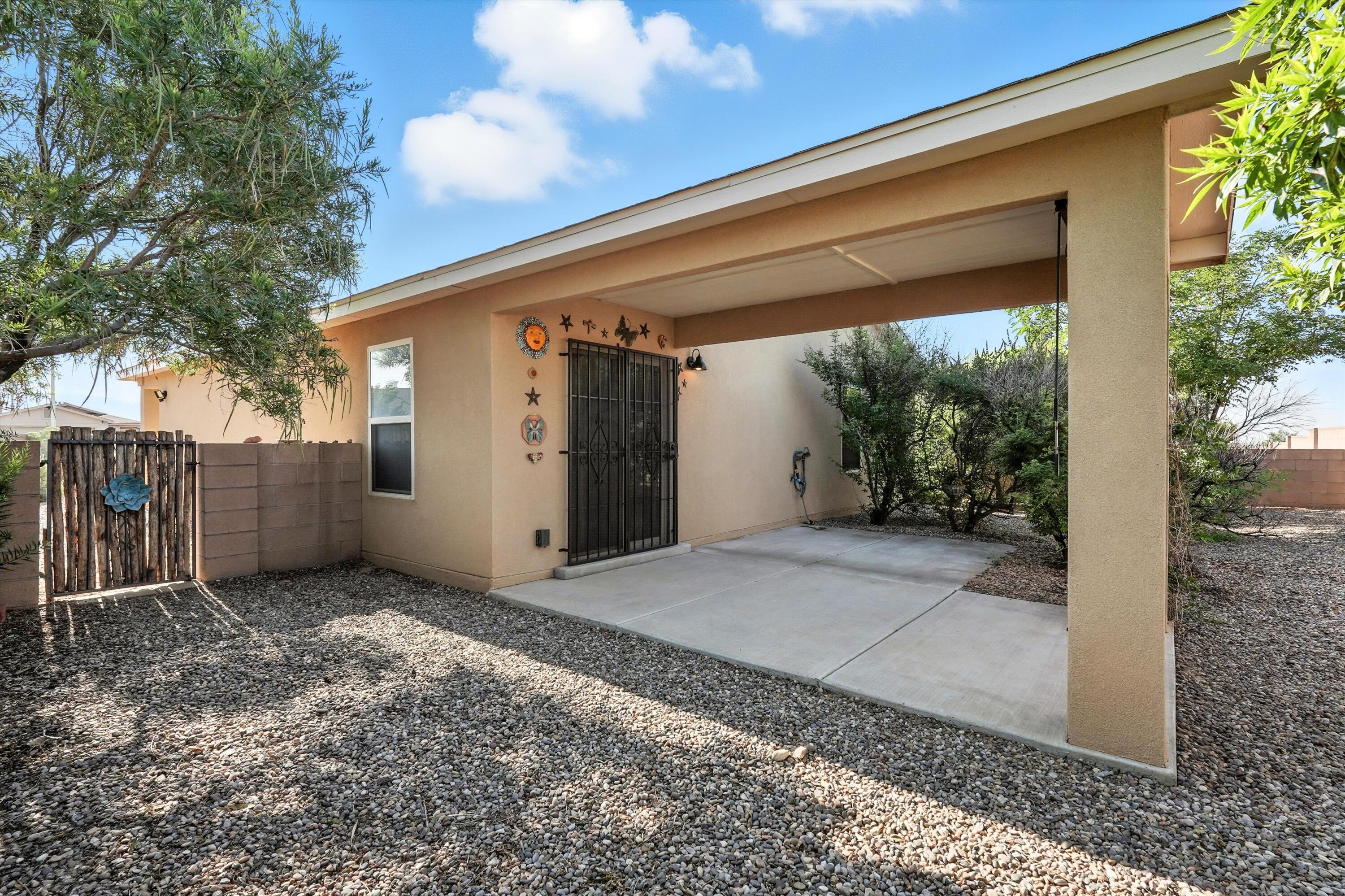147 OAKWOOD Court SW