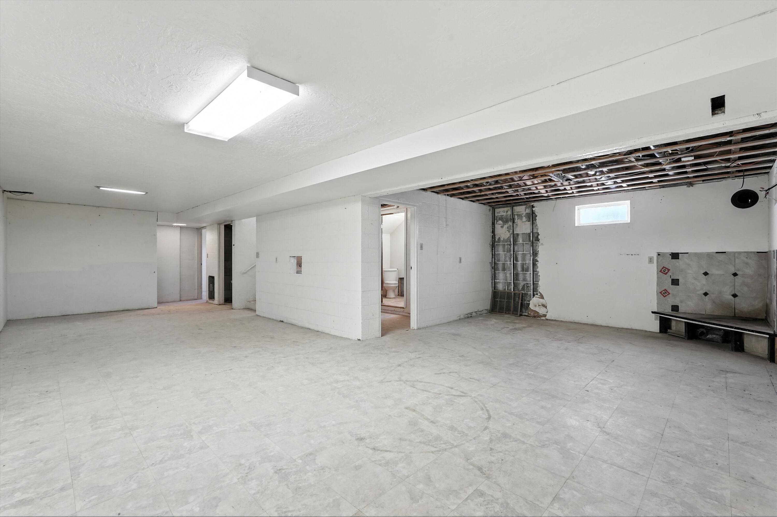 211 STATE HIGHWAY 41