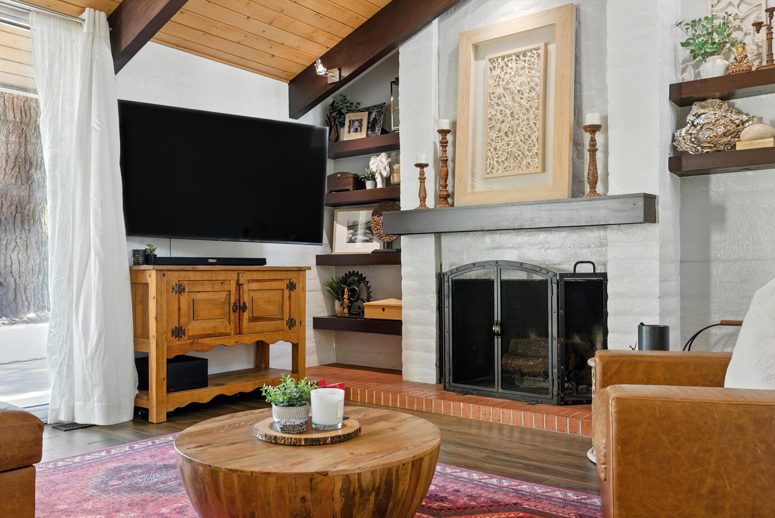 1111 CUATRO CERROS Trail SE