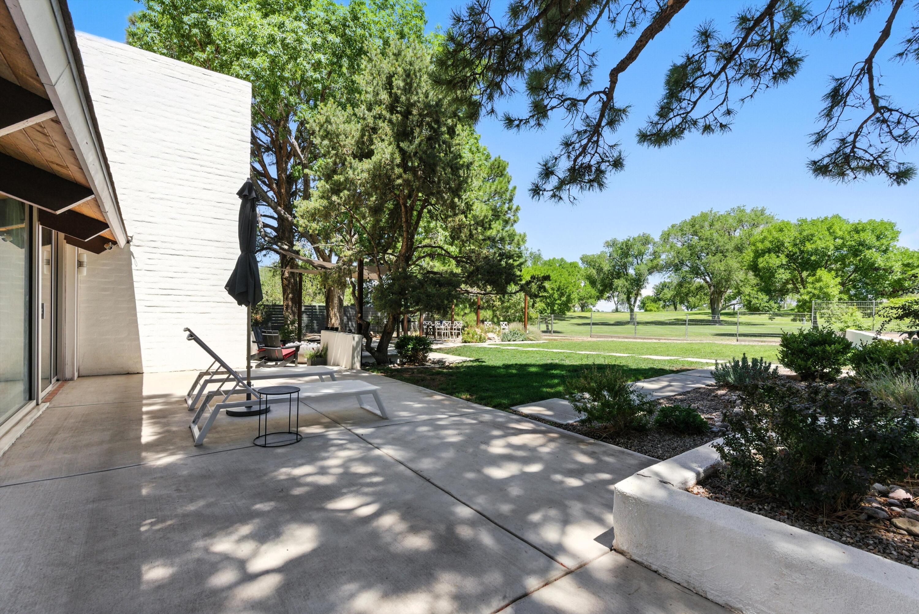 1111 CUATRO CERROS Trail SE