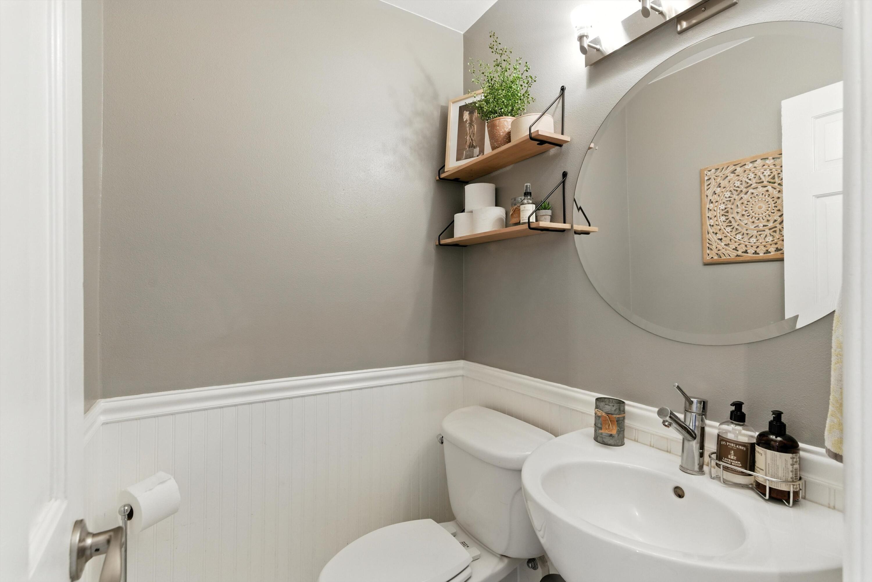 1111 CUATRO CERROS Trail SE