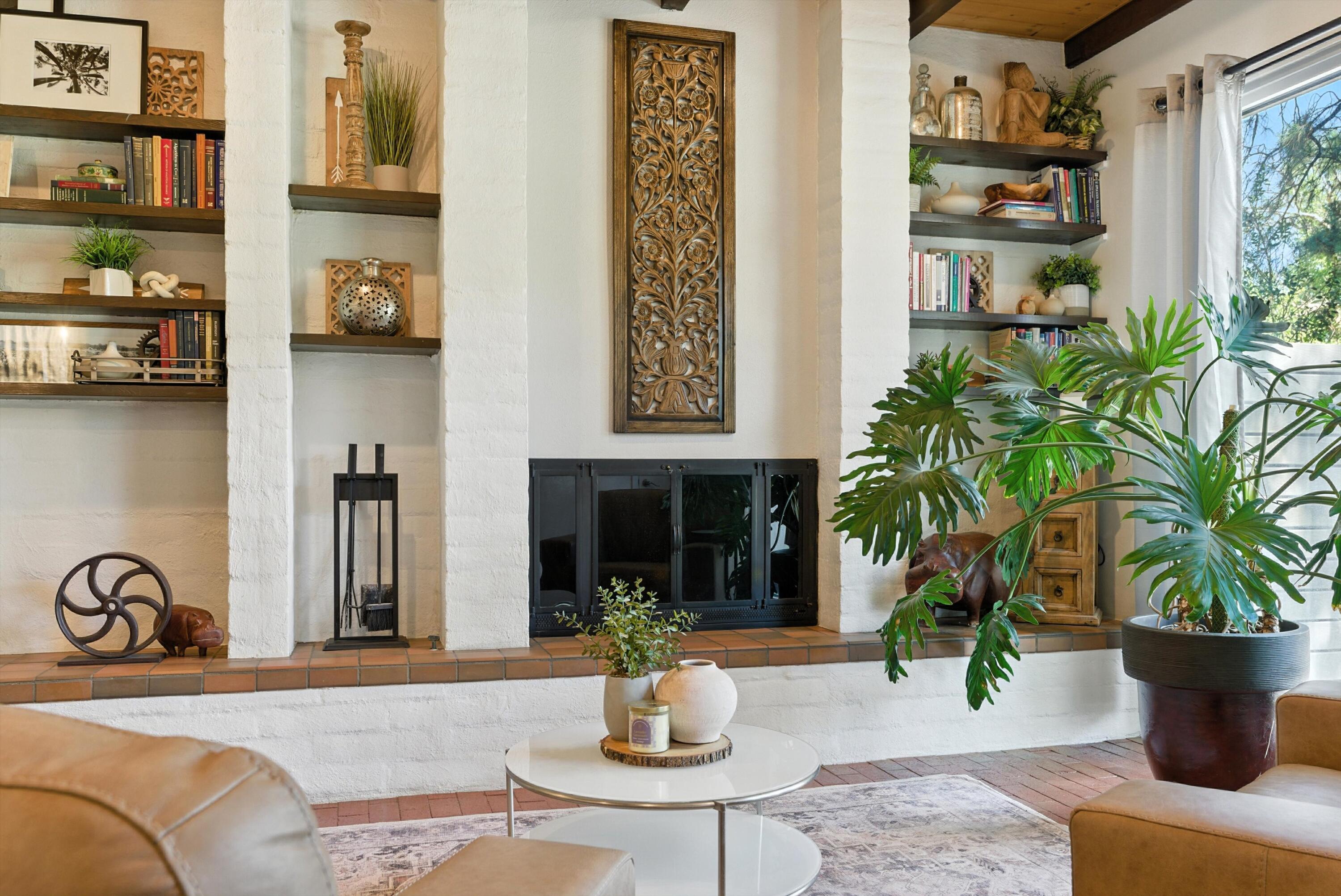 1111 CUATRO CERROS Trail SE