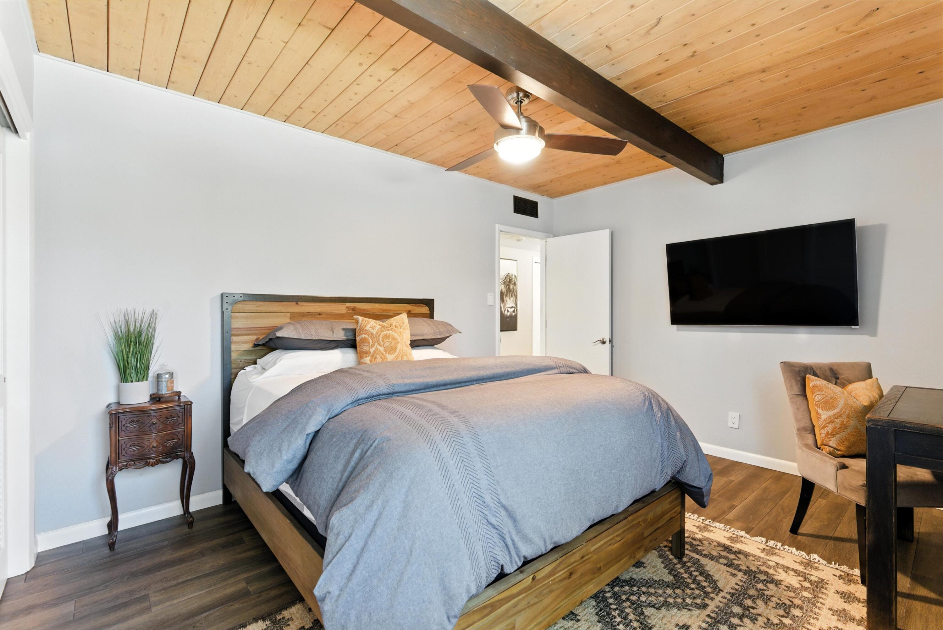 1111 CUATRO CERROS Trail SE