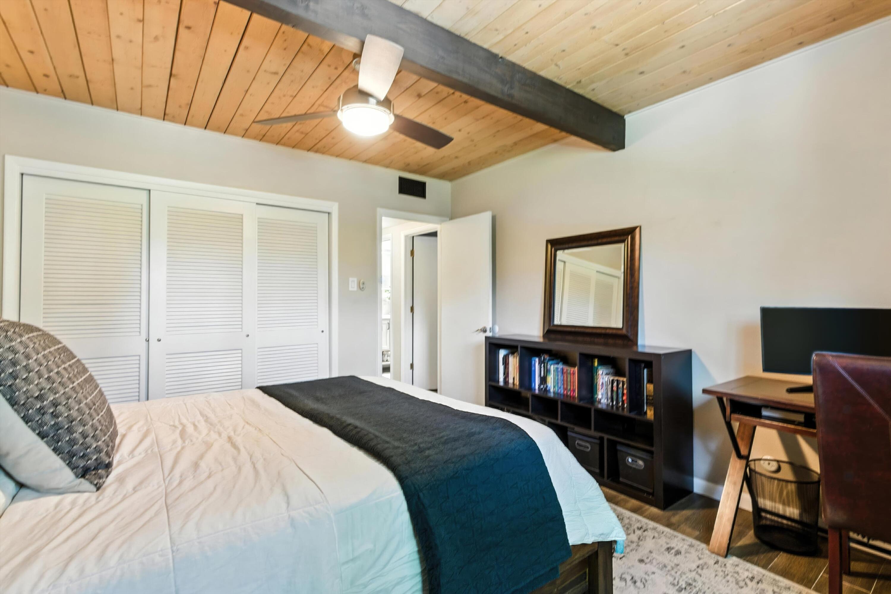 1111 CUATRO CERROS Trail SE