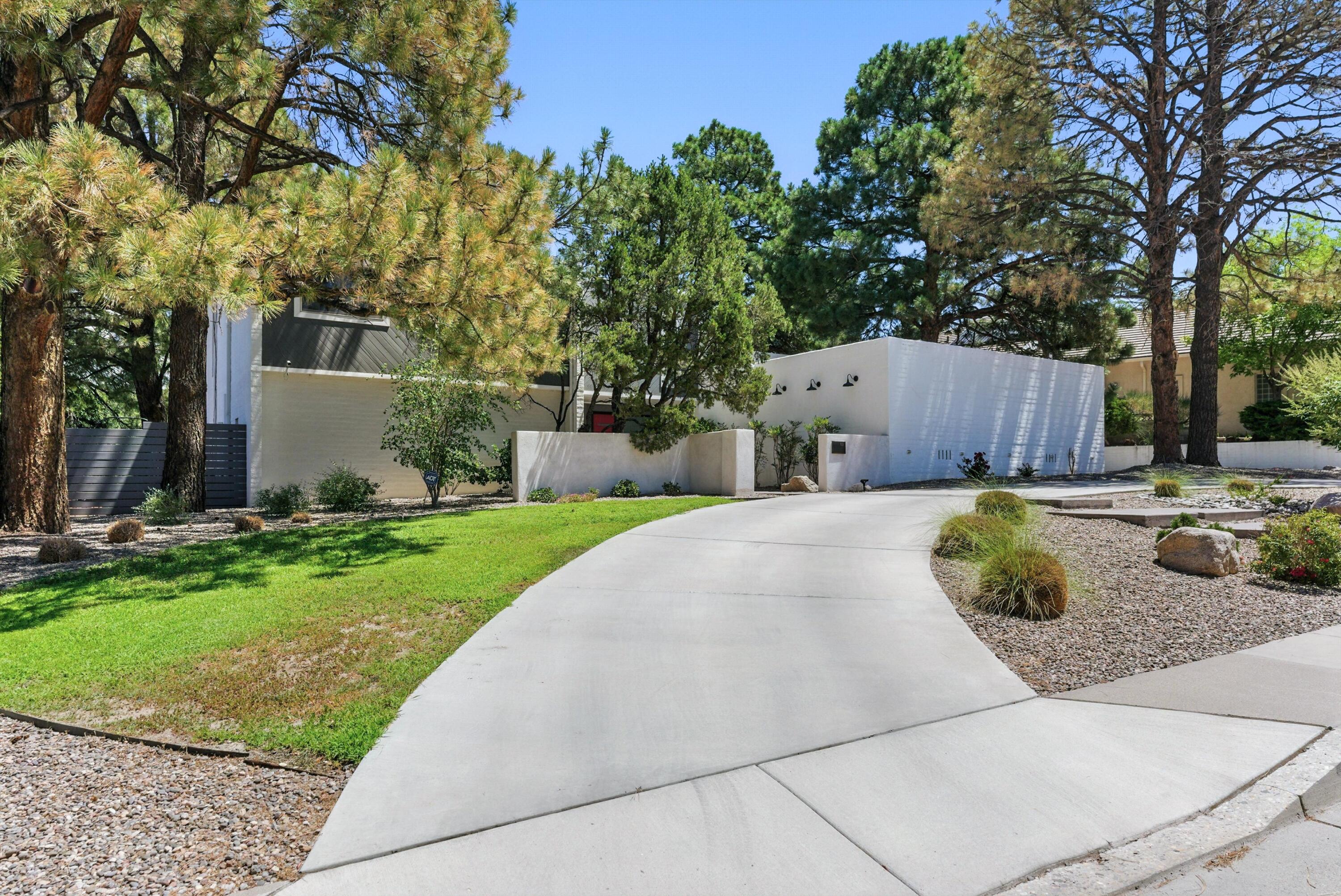 1111 CUATRO CERROS Trail SE