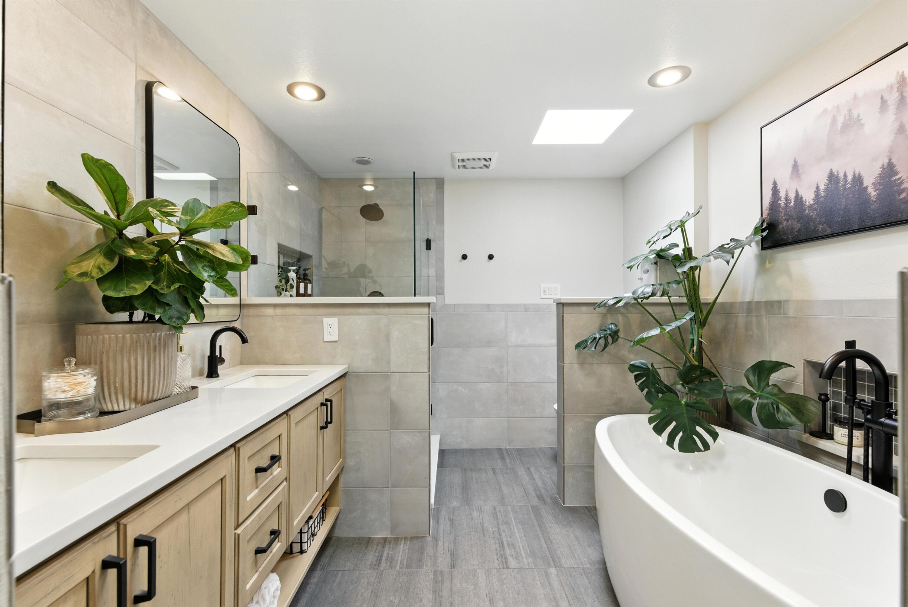 1111 CUATRO CERROS Trail SE