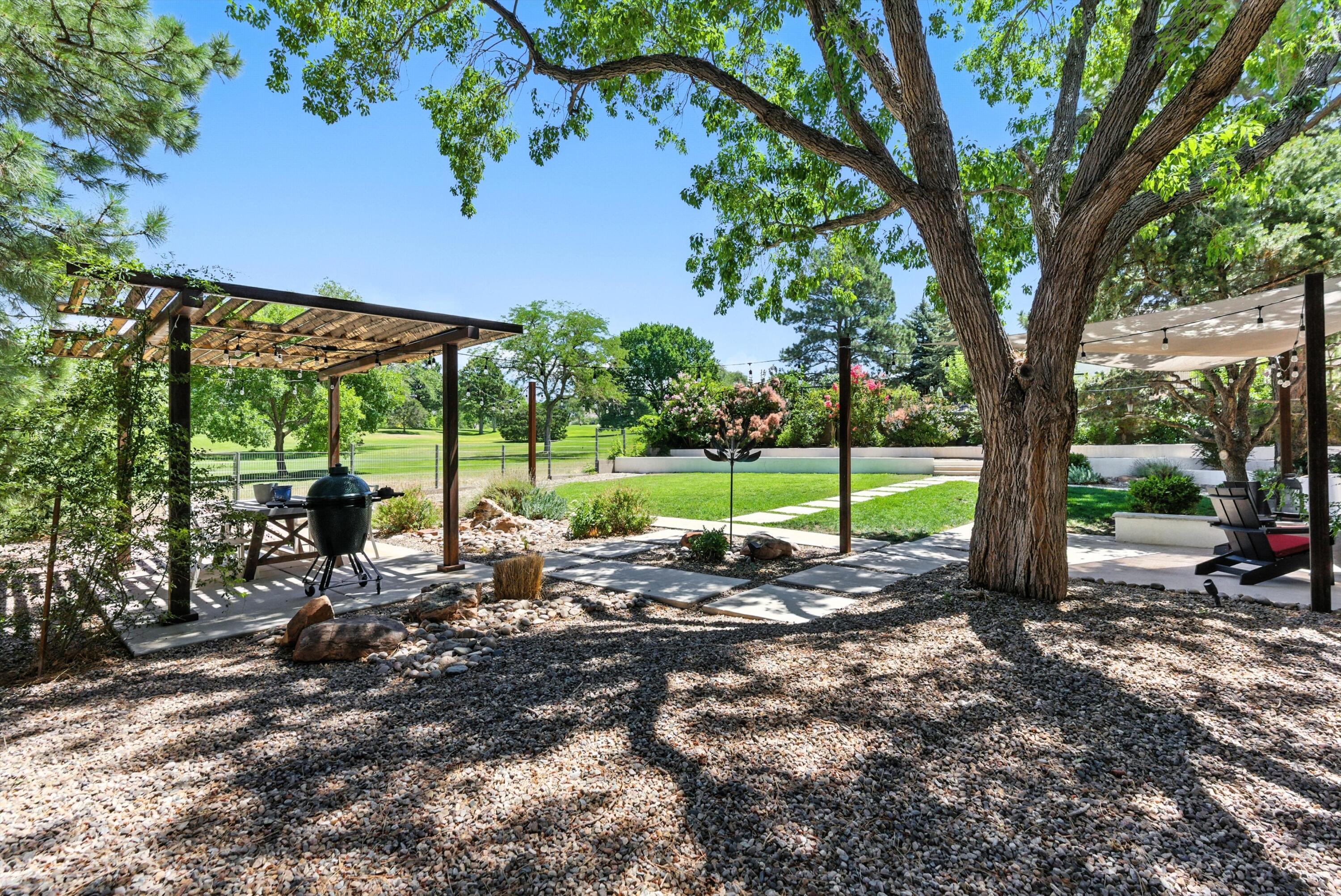 1111 CUATRO CERROS Trail SE