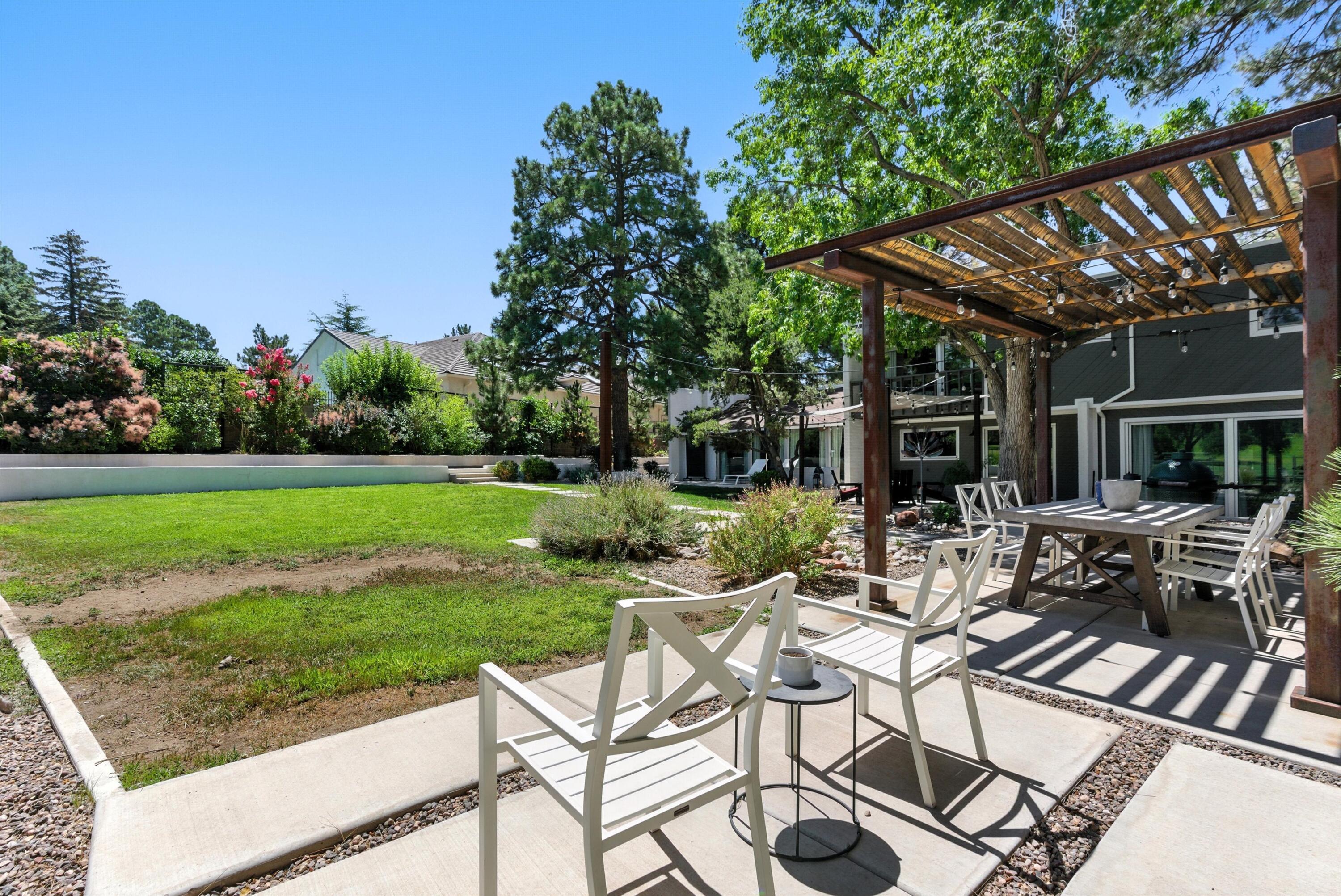 1111 CUATRO CERROS Trail SE