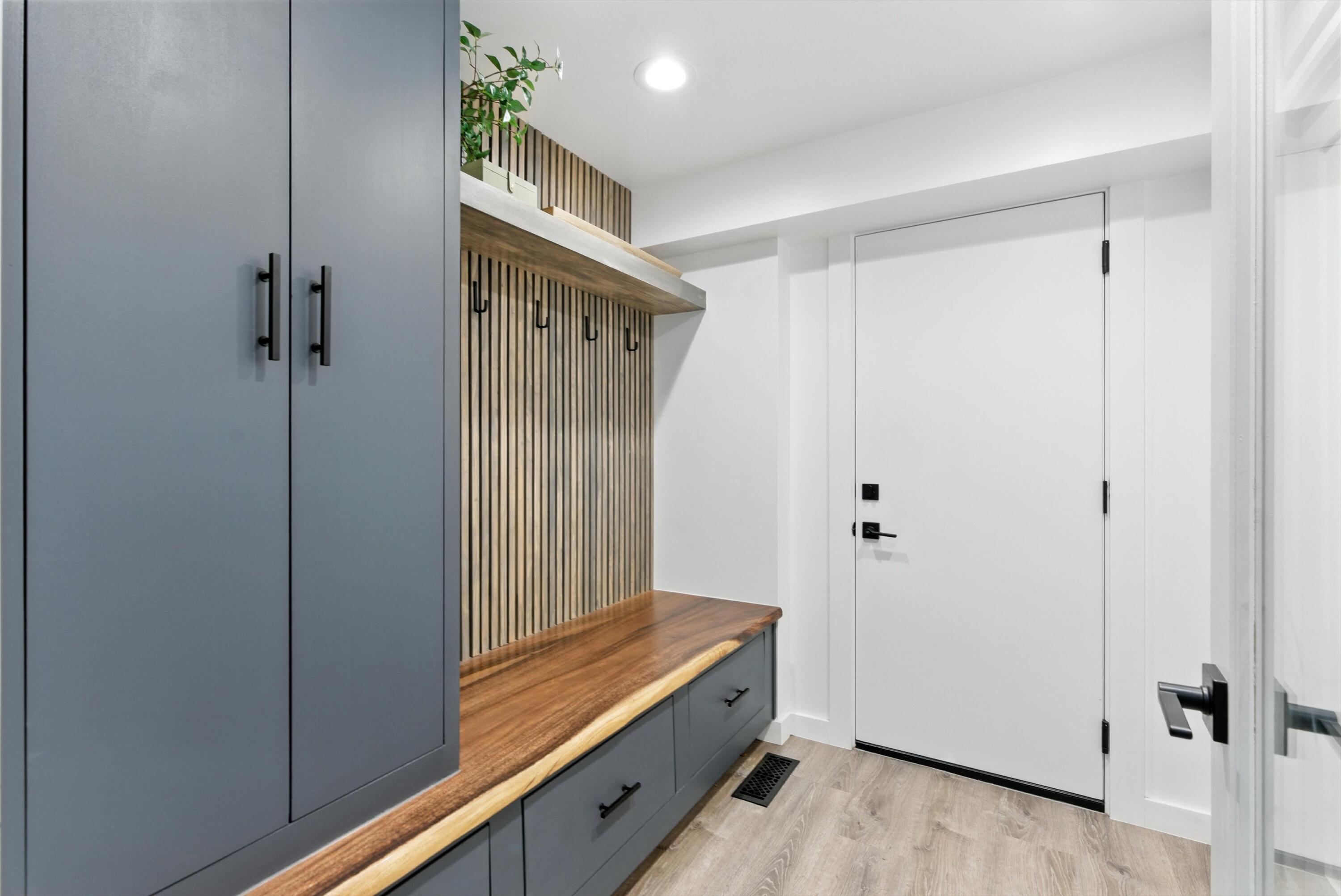 1111 CUATRO CERROS Trail SE