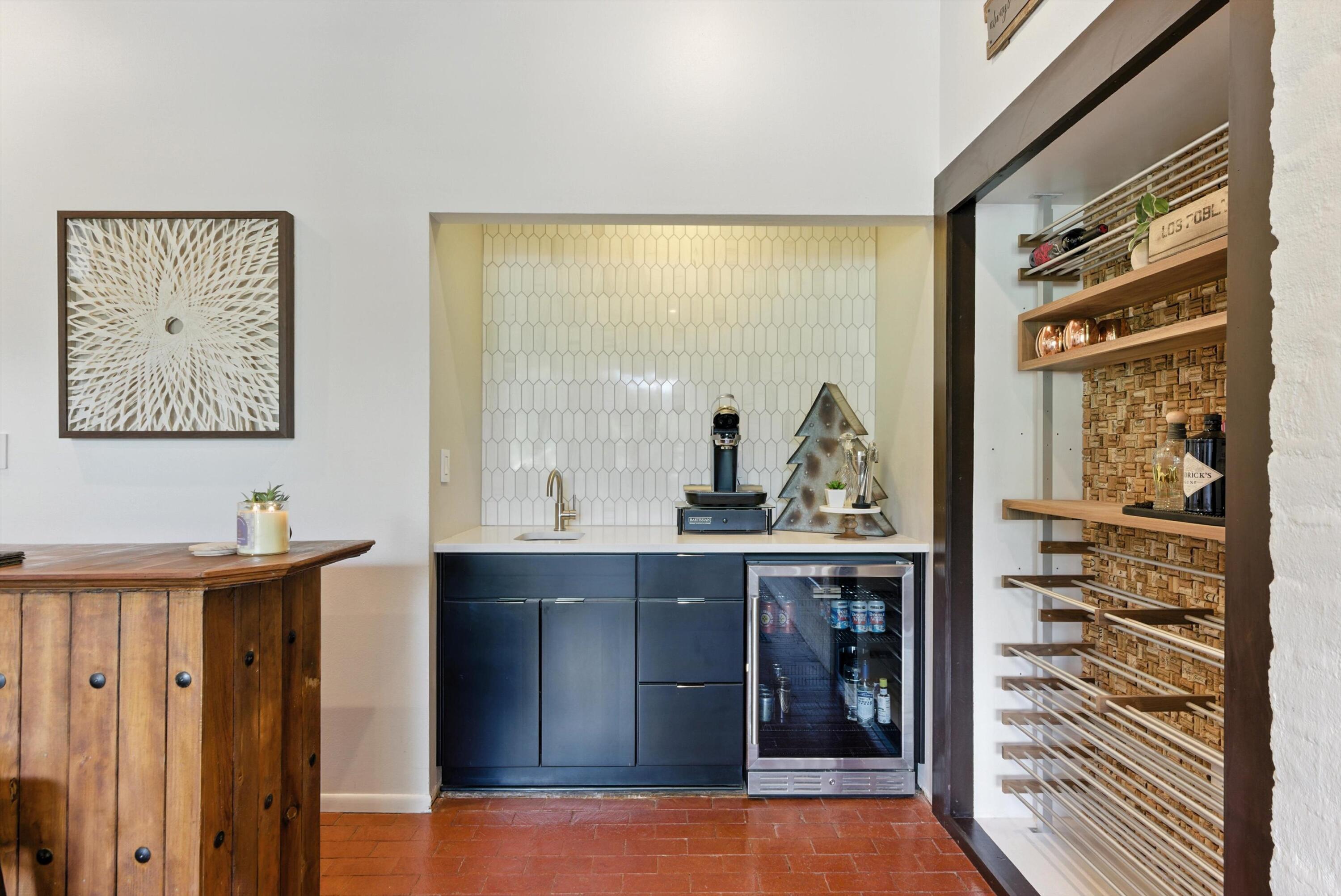 1111 CUATRO CERROS Trail SE